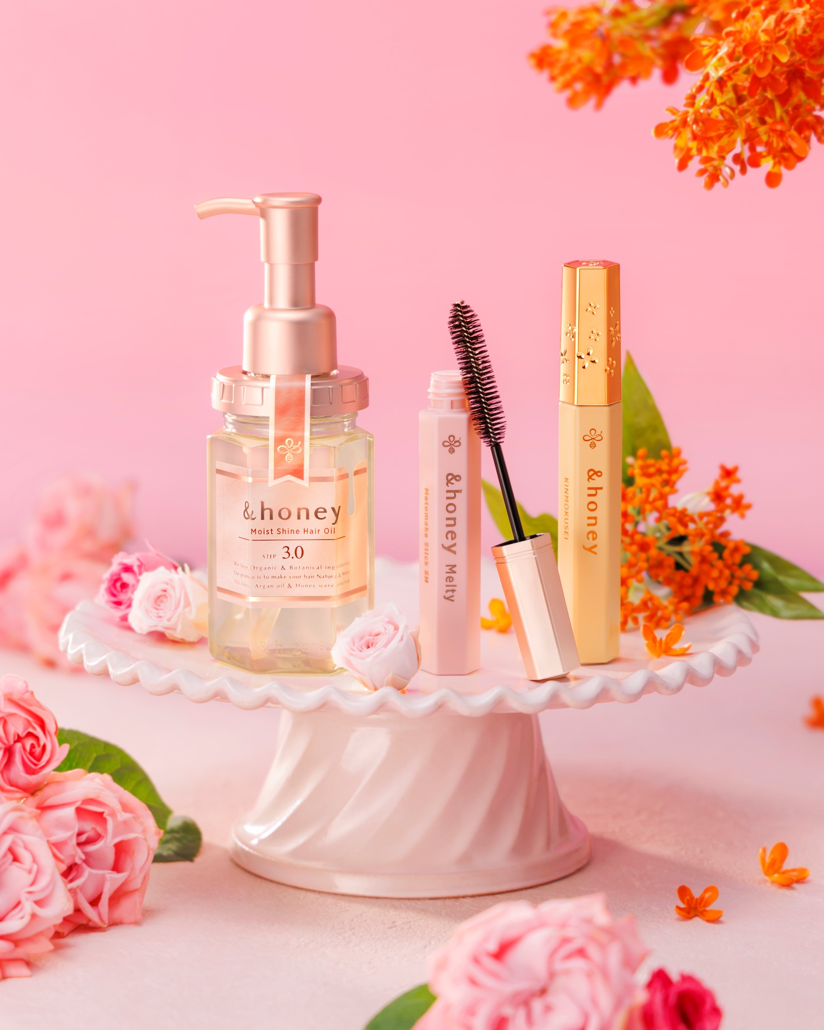 ツヤもキープも、どっちも欲しい！🪄

ヘアオイルで髪全体を整えて、
マトメイクで前髪やおくれ毛をしっかりキープ。

2ステップで“可愛い”を長時間キープしよ💎

💫 モイストシャイン ヘアオイル
とろけるハニーオイルが、
髪に贅沢なツ