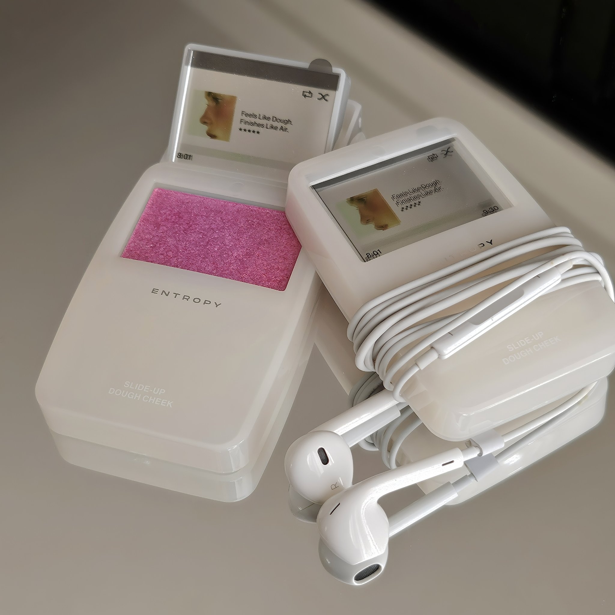 スライドアップドウチーク/ENTROPY/ジェル・クリームチークを使ったクチコミ（1枚目）