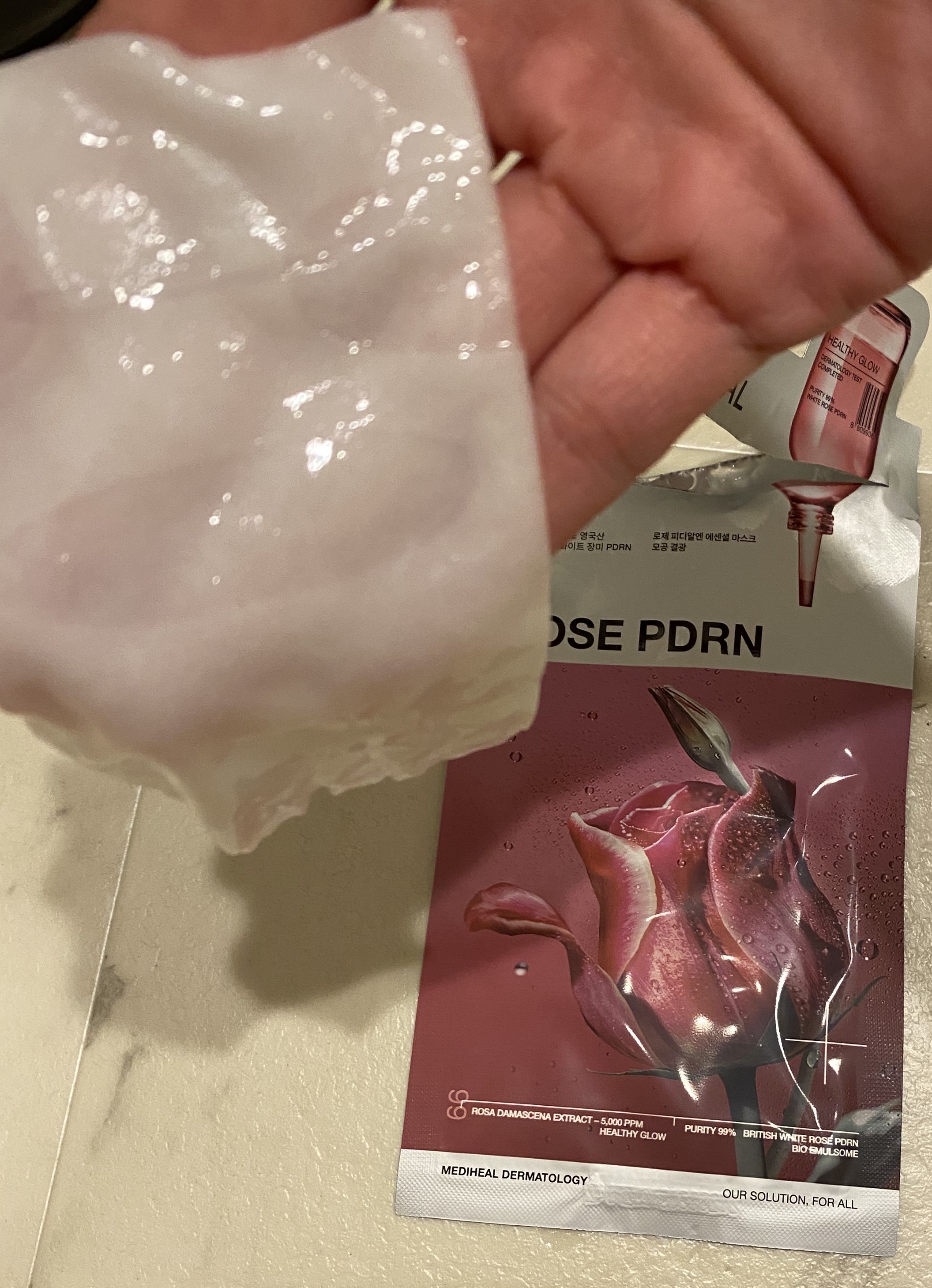 ローゼPDRNエッセンシャルマスクヘルシーグロウ/MEDIHEAL/シートマスク・パックを使ったクチコミ（2枚目）