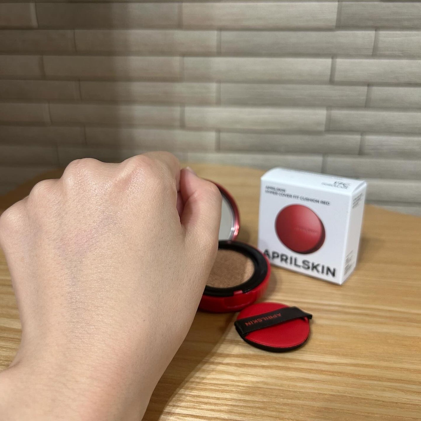 ハイパーカバーフィットクッション red/APRILSKIN/クッションファンデーションを使ったクチコミ(5枚目)