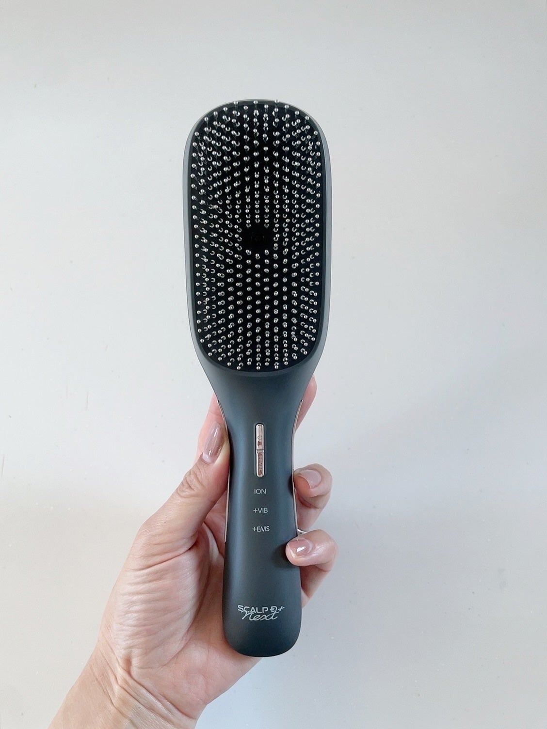 スカルプD ネクストプラス スタイルエレブラシ/アンファー(スカルプD)/ヘッドマッサージャーを使ったクチコミ(2枚目)