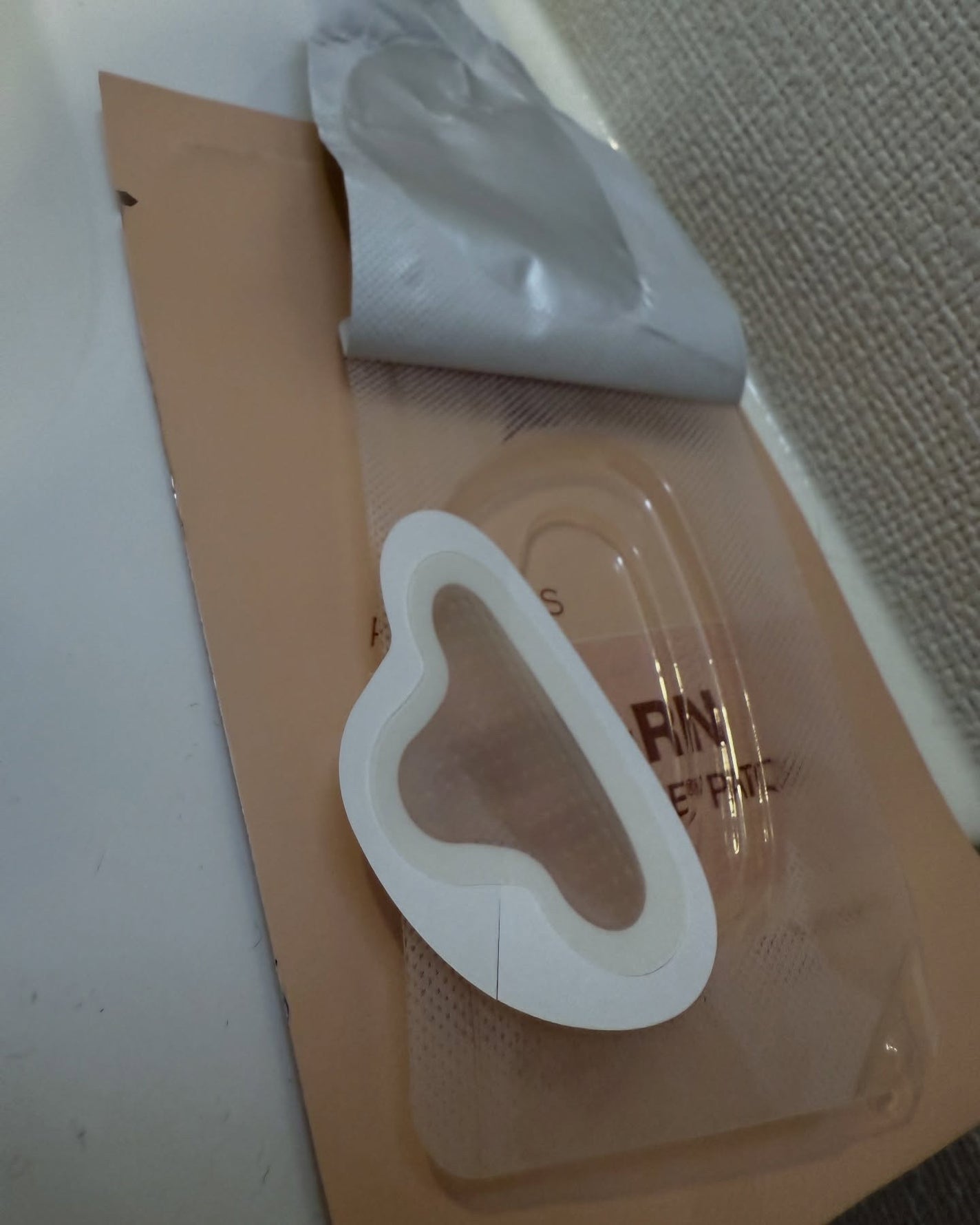 レチアールエヌ スリムパッチ/ACROPASS/シートマスク・パックを使ったクチコミ(5枚目)