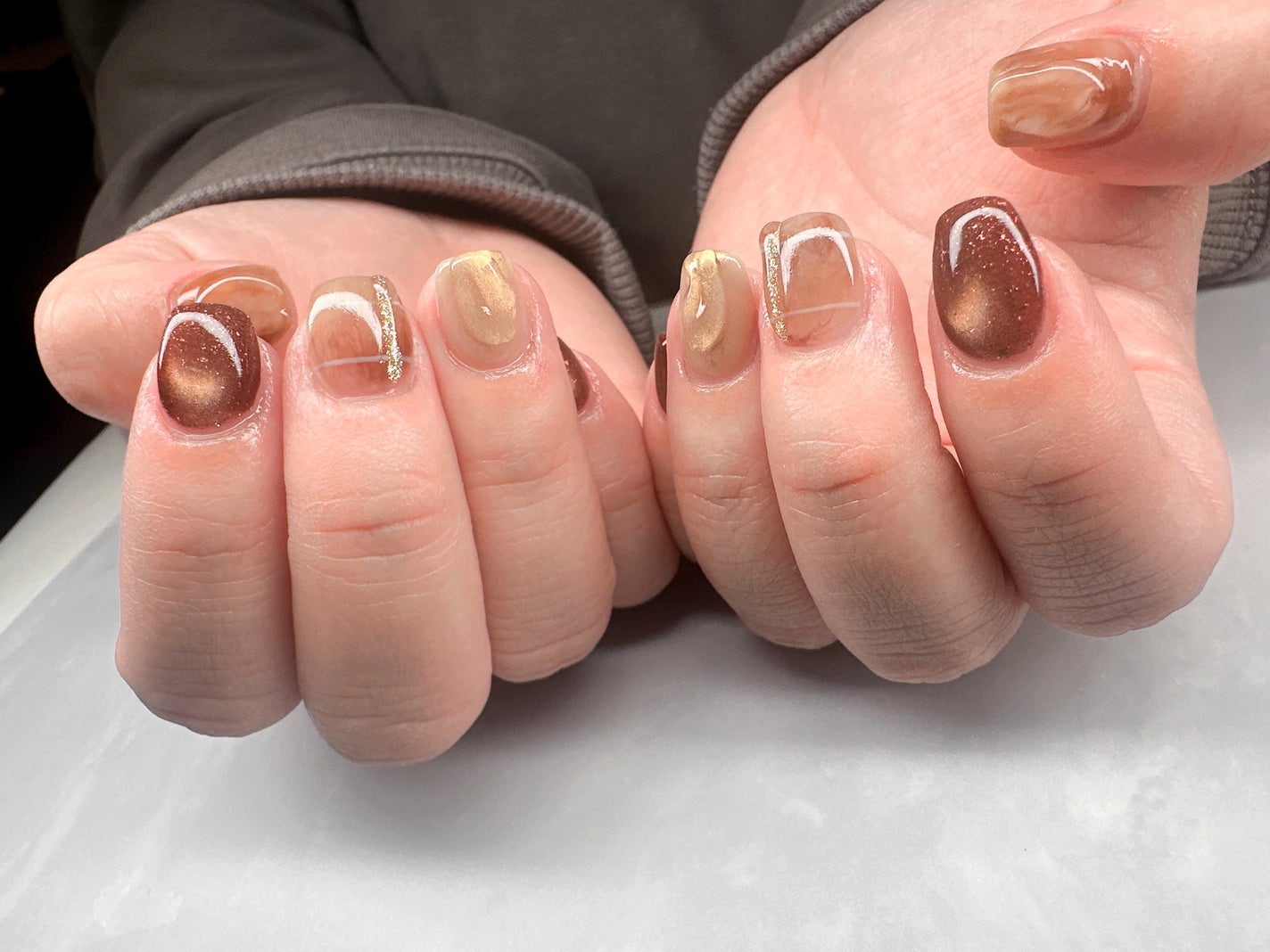 ちゃーん♡ on LIPS 「ジェルネイルデザイン#ジェルネイル#秋ネイル#冬ネイル#マグネ..」(1枚目)