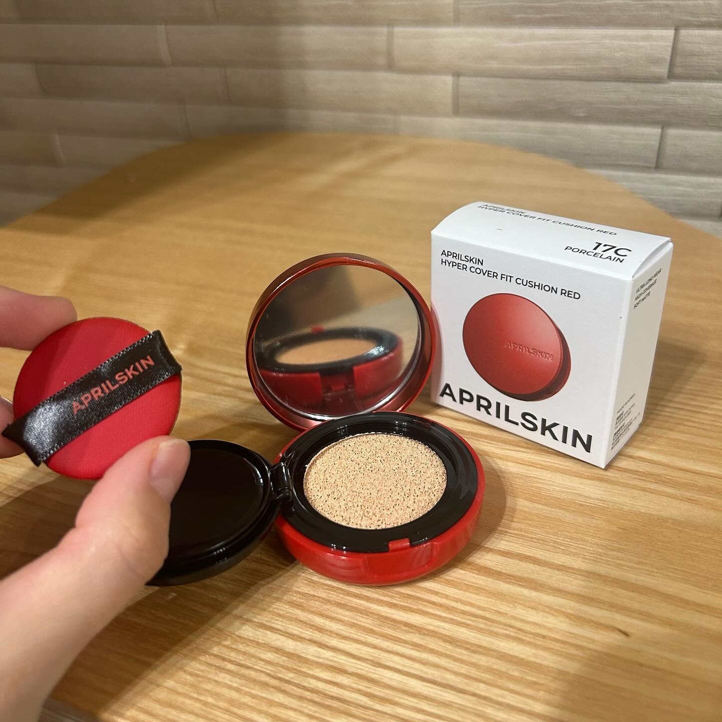 ハイパーカバーフィットクッション red/APRILSKIN/クッションファンデーションを使ったクチコミ（3枚目）