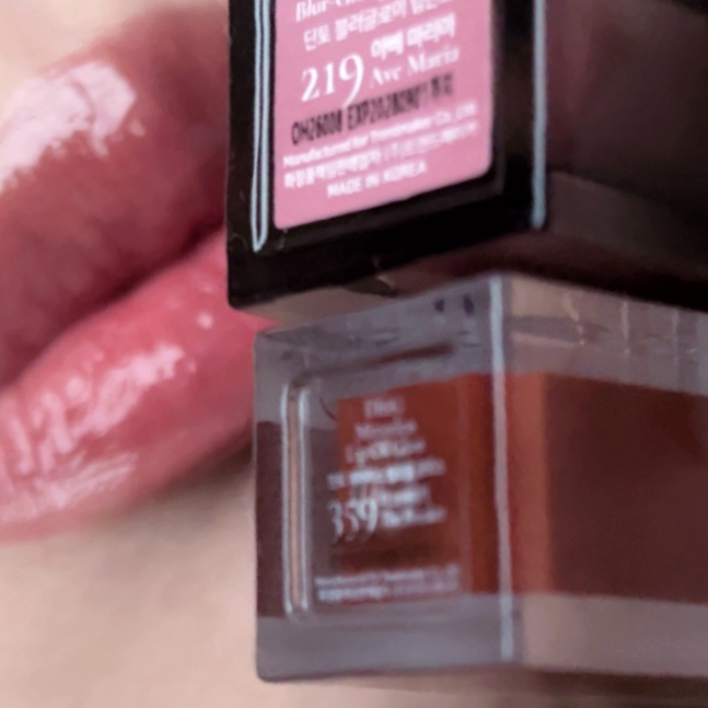 ミラーレスリップオイルグロス 359 The Breaker/Dinto/リップグロスを使ったクチコミ（3枚目）