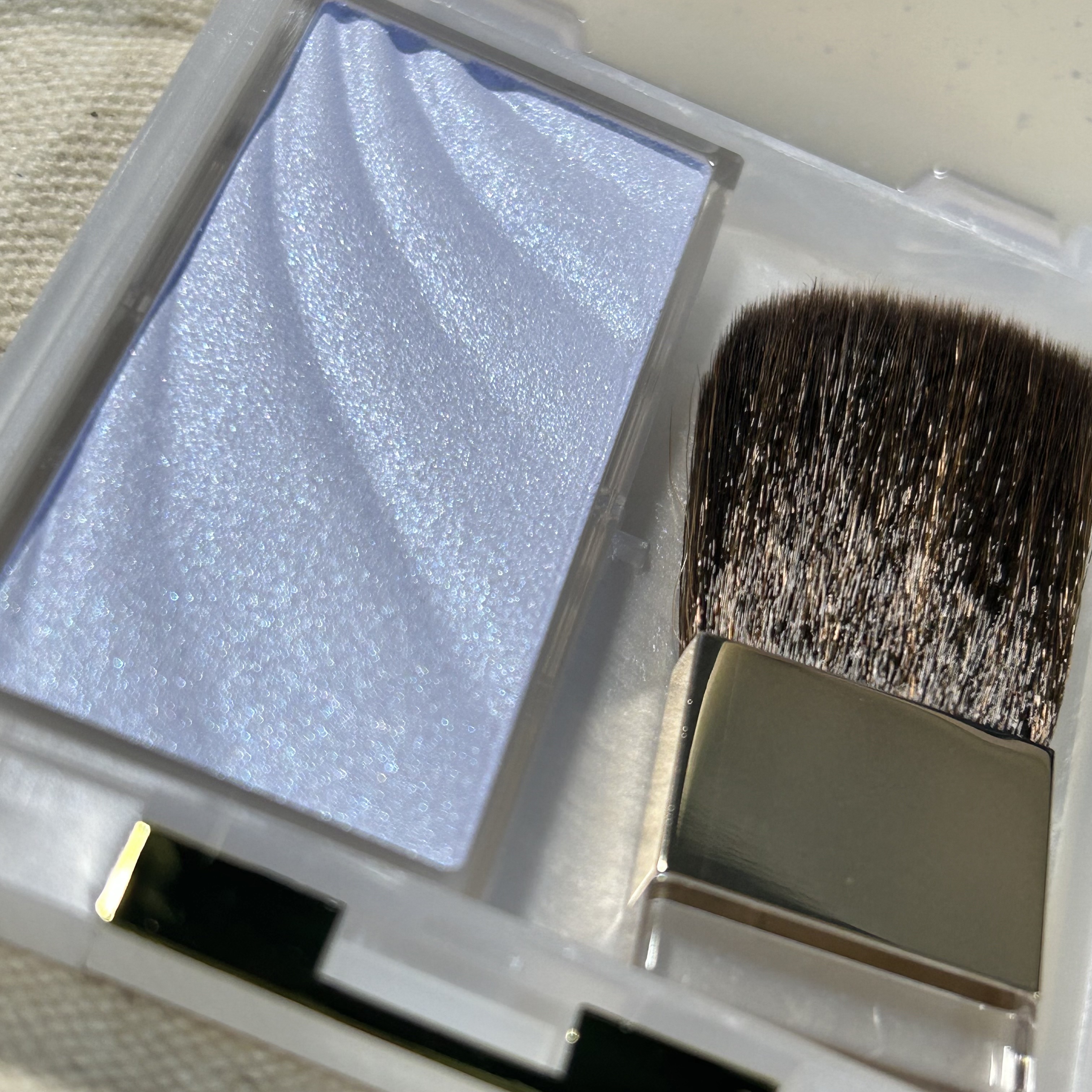 ドレープド シマーグロウ DS04 スノーグロウ(限定)/excel/パウダーハイライトを使ったクチコミ（2枚目）