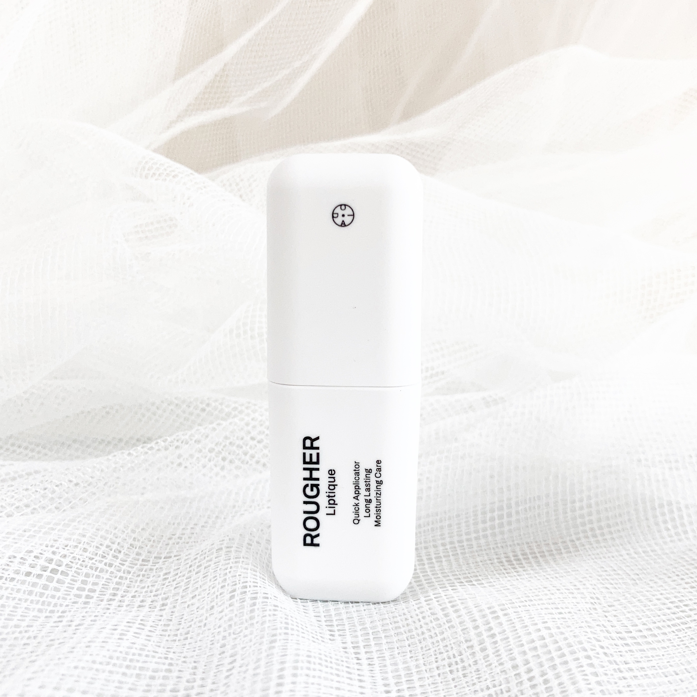 肌を染めて色移りなし‼︎
タトゥーのようなティントリップです。

ジェルテクスチャーのティント液を、唇をコーティングするように塗布して、5〜10分置き、乾いたらペリッとはがします。

時間をさらに長く（15分〜20分）すれば発色をさらに良く