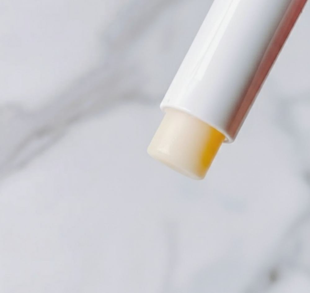 ホワイトトリュフナリシングセラムリップバーム/ダルバ/リップバームを使ったクチコミ(3枚目)