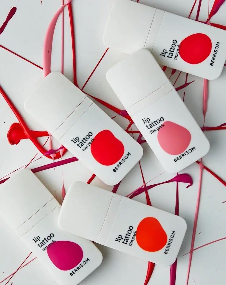 香泉 on LIPS 「✨塗ってはがすと32時間持続する💄✨✨BERRISOM(ベリサ..」(2枚目)