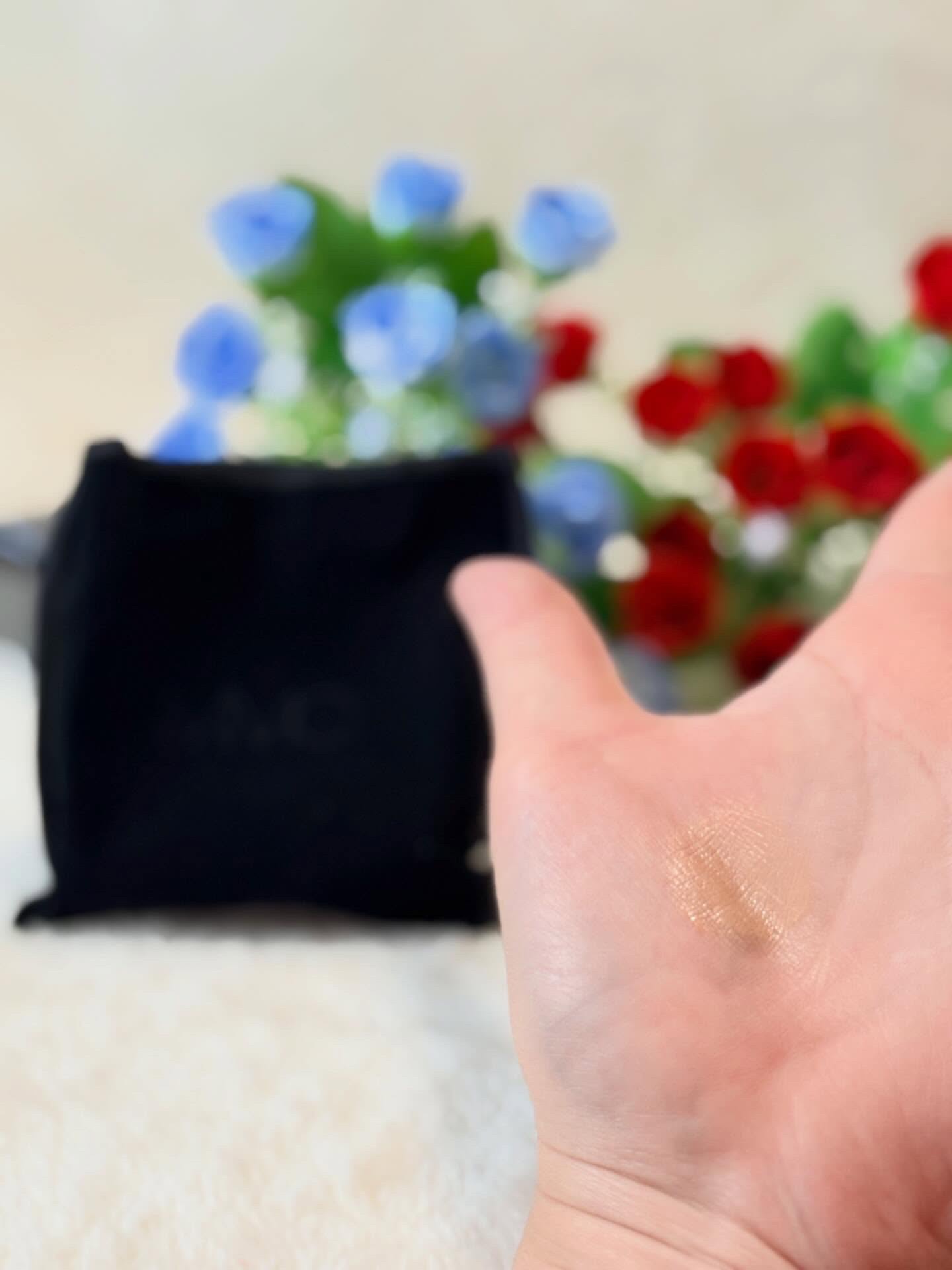 ミネラルリキッドリー ファンデーション SPF22 PA++/MiMC/リキッドファンデーションを使ったクチコミ（3枚目）