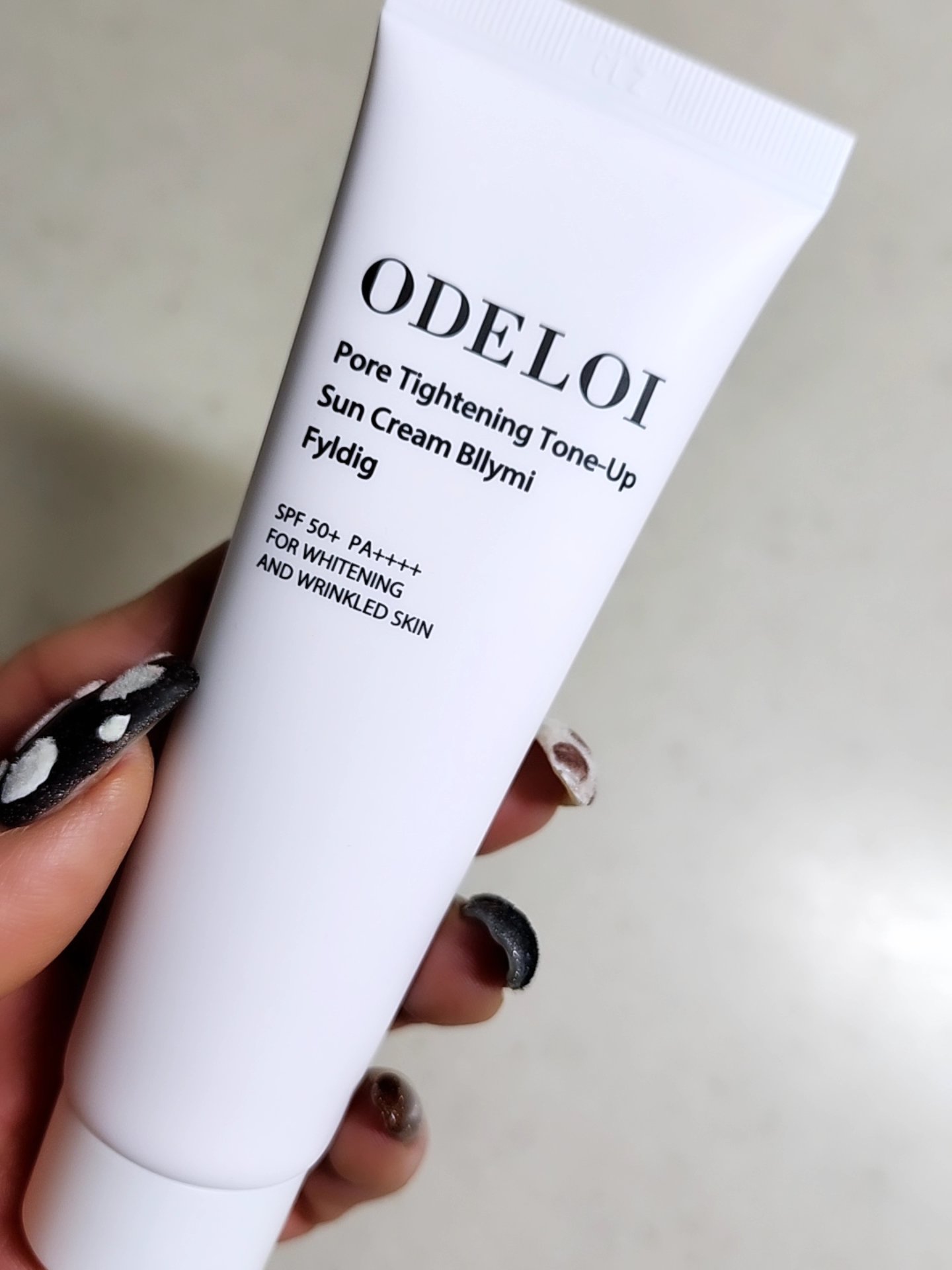 毛穴縮小 トーンアップサンクリーム プリミ フィリディ/ODELOI/化粧下地を使ったクチコミ（1枚目）