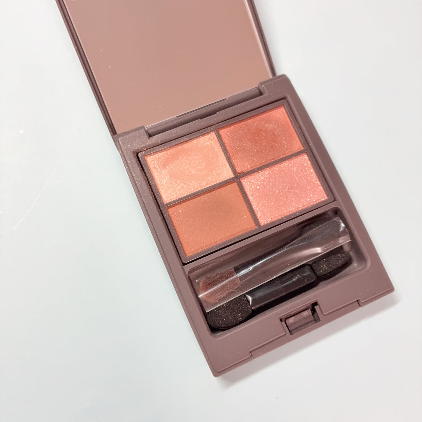 アンノウンアイズ/STEIASUR(ステイアシュール)/アイシャドウパレットを使ったクチコミ(2枚目)