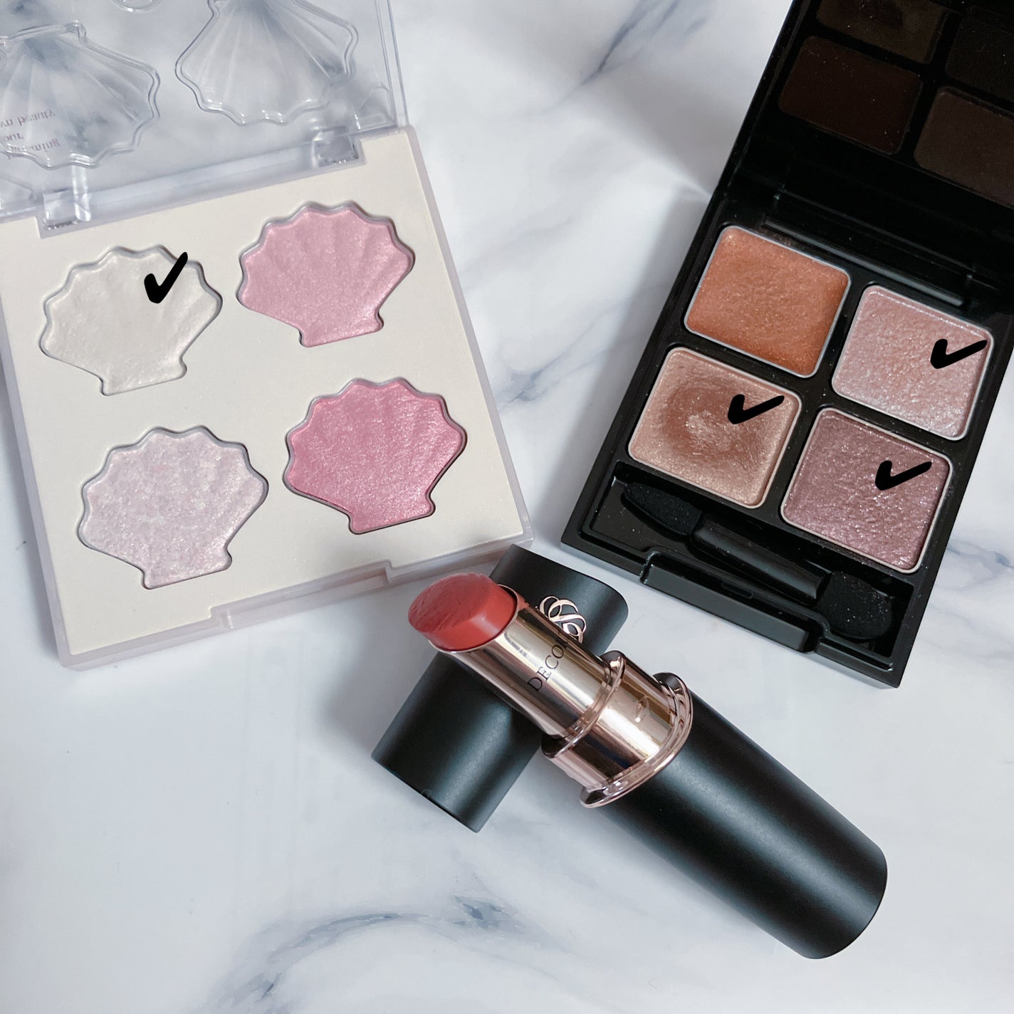 猫ぱんち on LIPS 「#最近のメイクKATEザアイカラー 〔右上PS405〕〔左下0..」(1枚目)