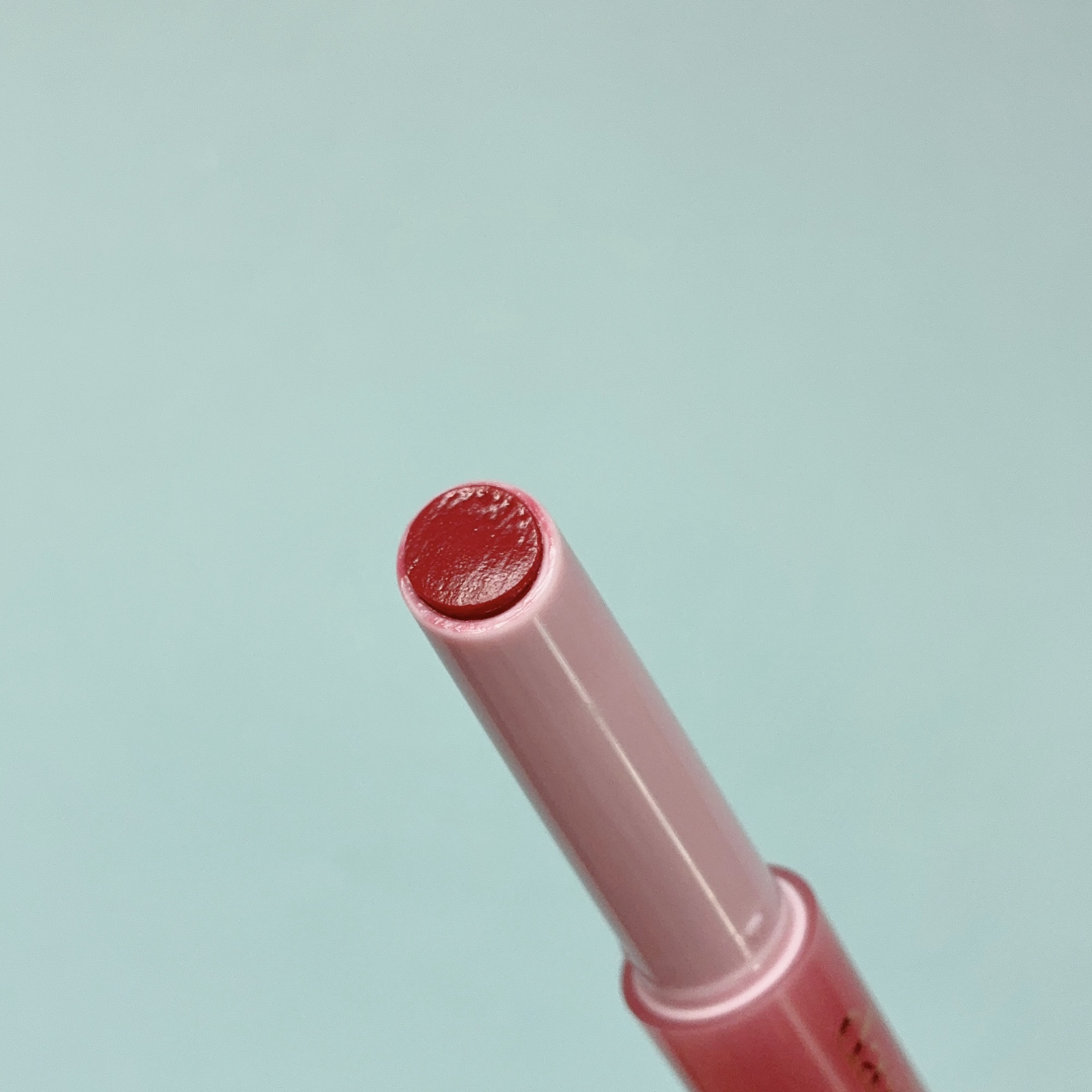 メルティングキャンディーバーム 10 クランベリーホイップ/dasique/口紅を使ったクチコミ（2枚目）