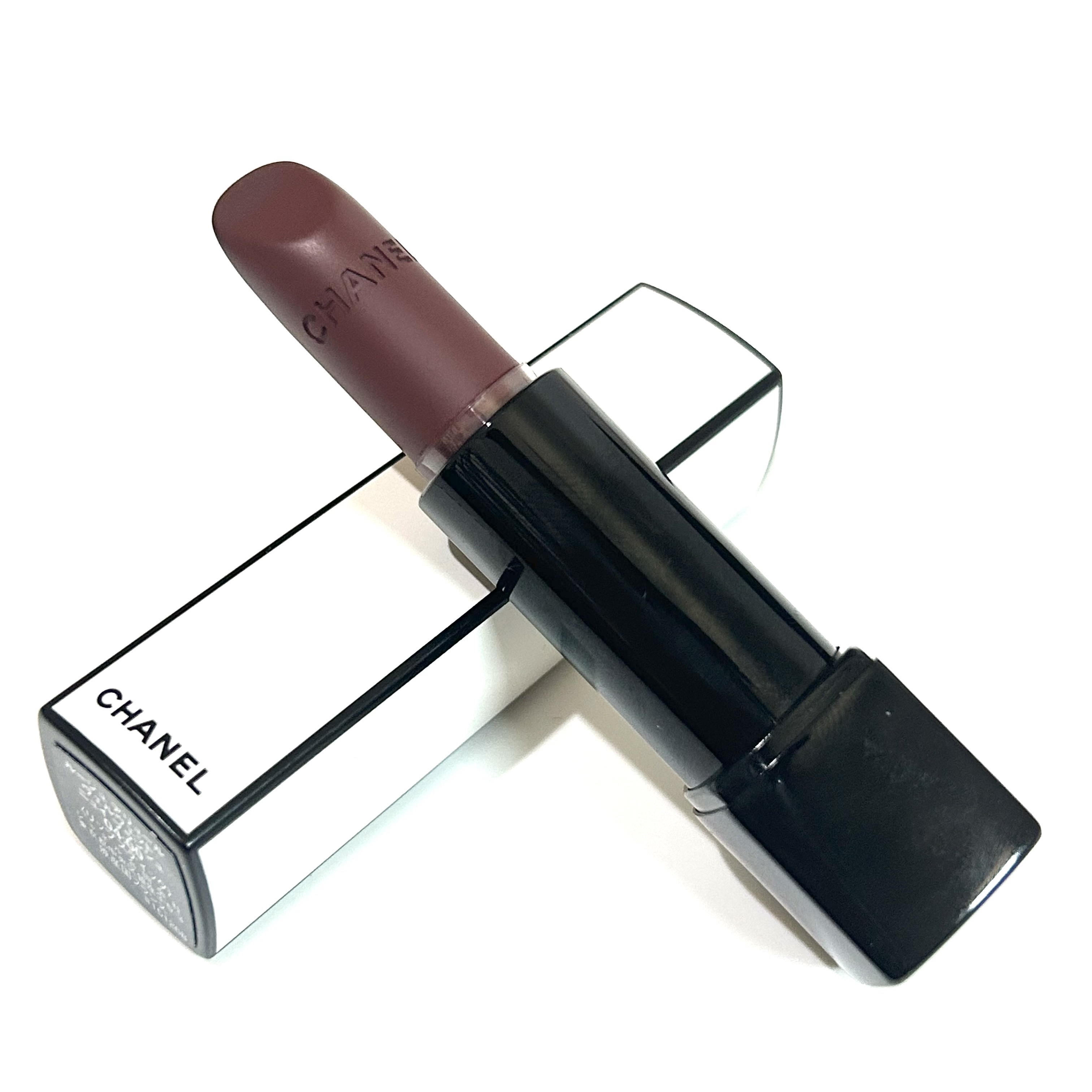 ルージュ アリュール ヴェルヴェット ニュイ ブランシュ/CHANEL/口紅を使ったクチコミ（2枚目）