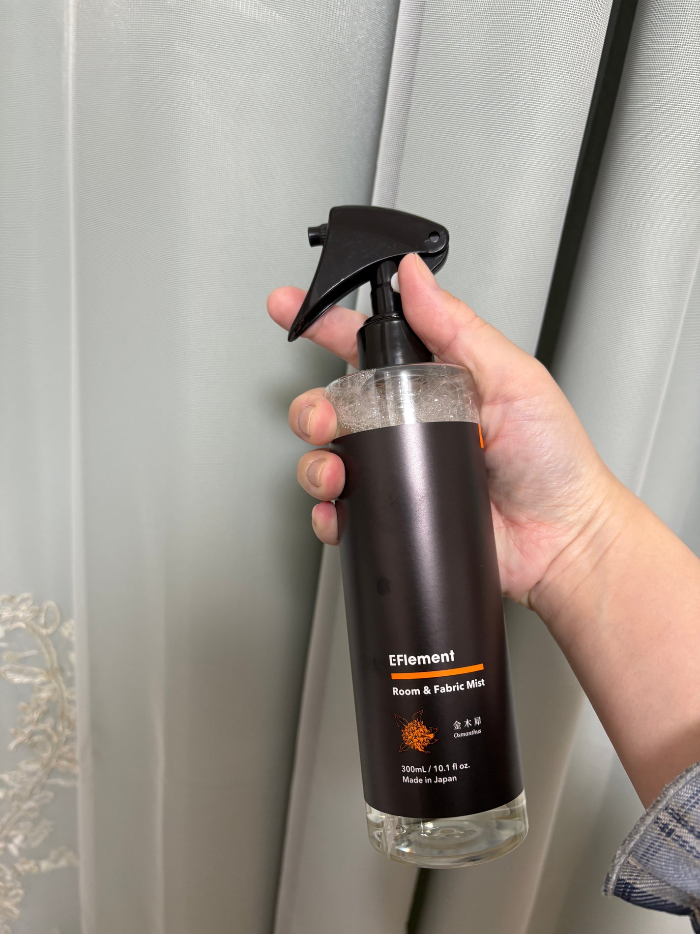 しろこ on LIPS 「香りに癒されるファブリックミストEFlementルーム&ファブ..」(2枚目)