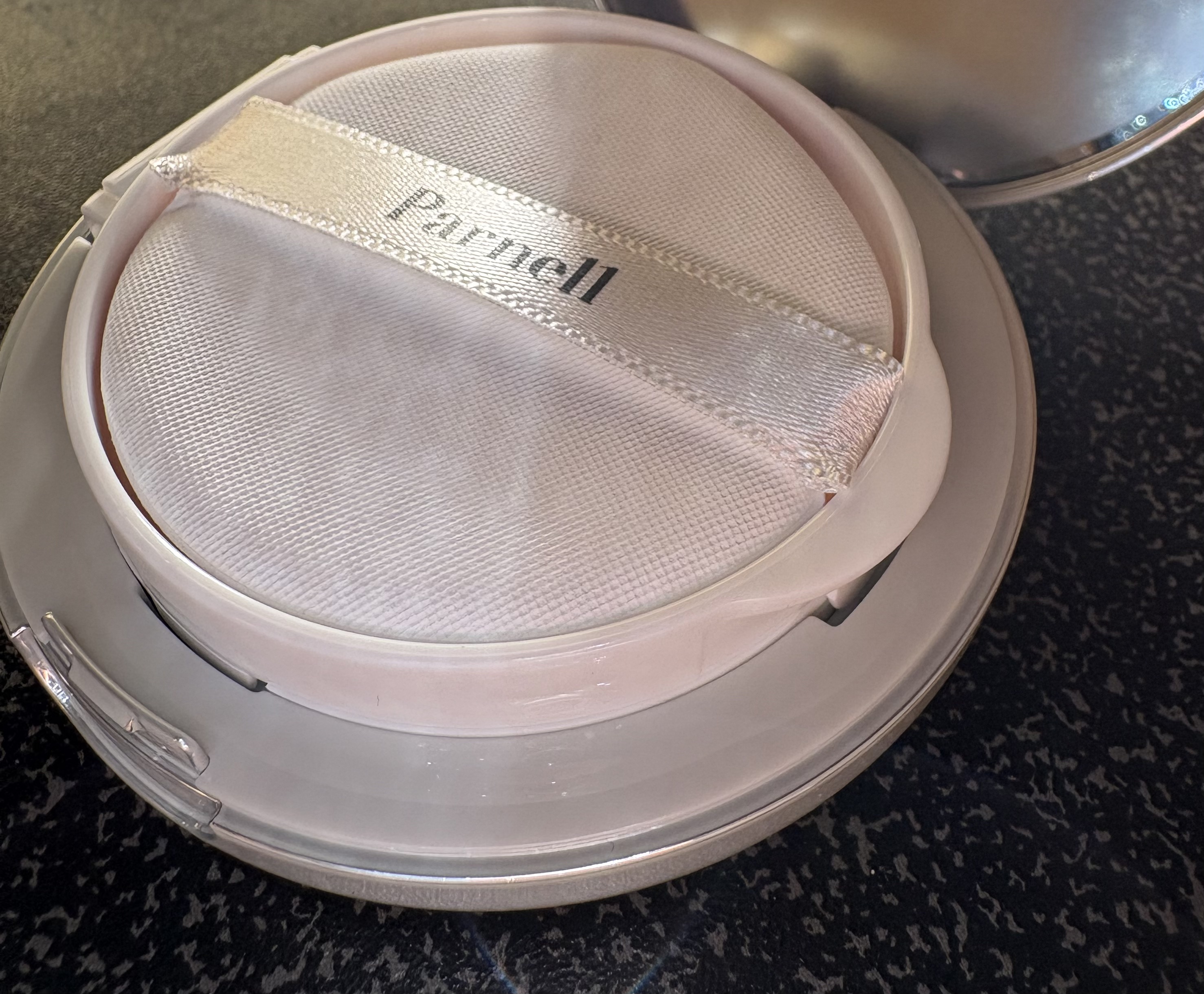 セラム イン ハイグロウ クッション ファンデ No.21/parnell/クッションファンデーションを使ったクチコミ（3枚目）