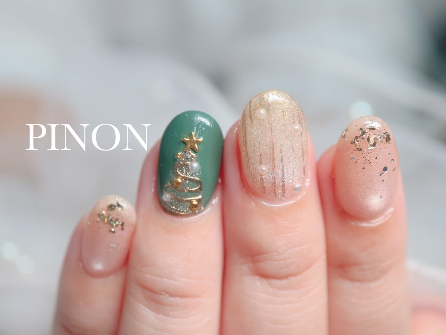 shino on LIPS 「持ち込みコース☺︎Xmasデザインです!新色も使わせて頂きキラ..」(1枚目)