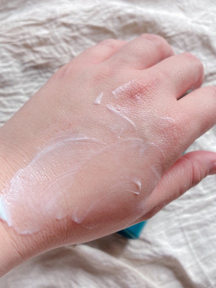 ビューティーチャージ アンバーローズの香り/アトリックス/ハンドクリームを使ったクチコミ(4枚目)