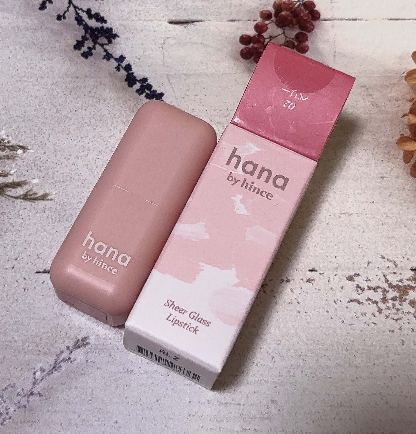 シアーグラスリップスティック/hana by hince/口紅を使ったクチコミ（2枚目）