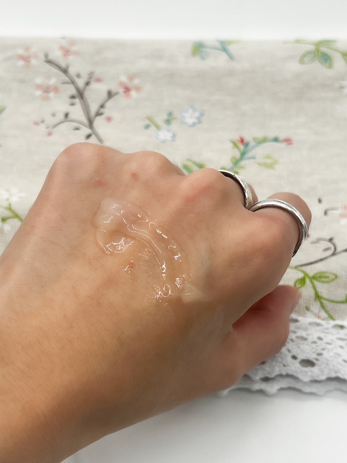 りぴ☆Webライター on LIPS 「Lowlizeファーストバランシングトナースキンリペアセラムモ..」(7枚目)