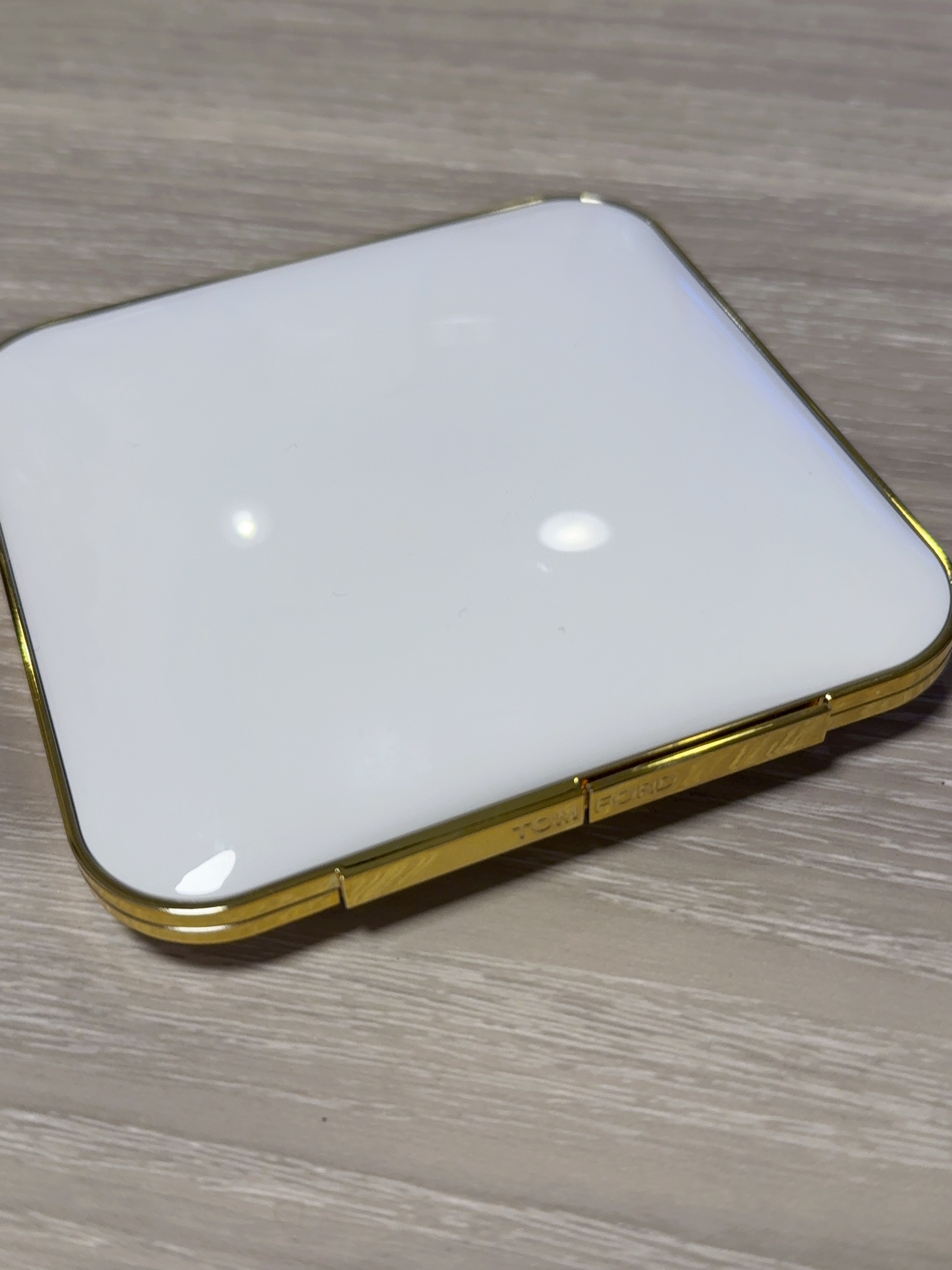 TOM FORD BEAUTY ソレイユ コントゥーリング コンパクトのクチコミ「TOM FORD BEAUTY
ソレイユ コントゥーリング コンパクト
03A バスク

コン.....」（2枚目）