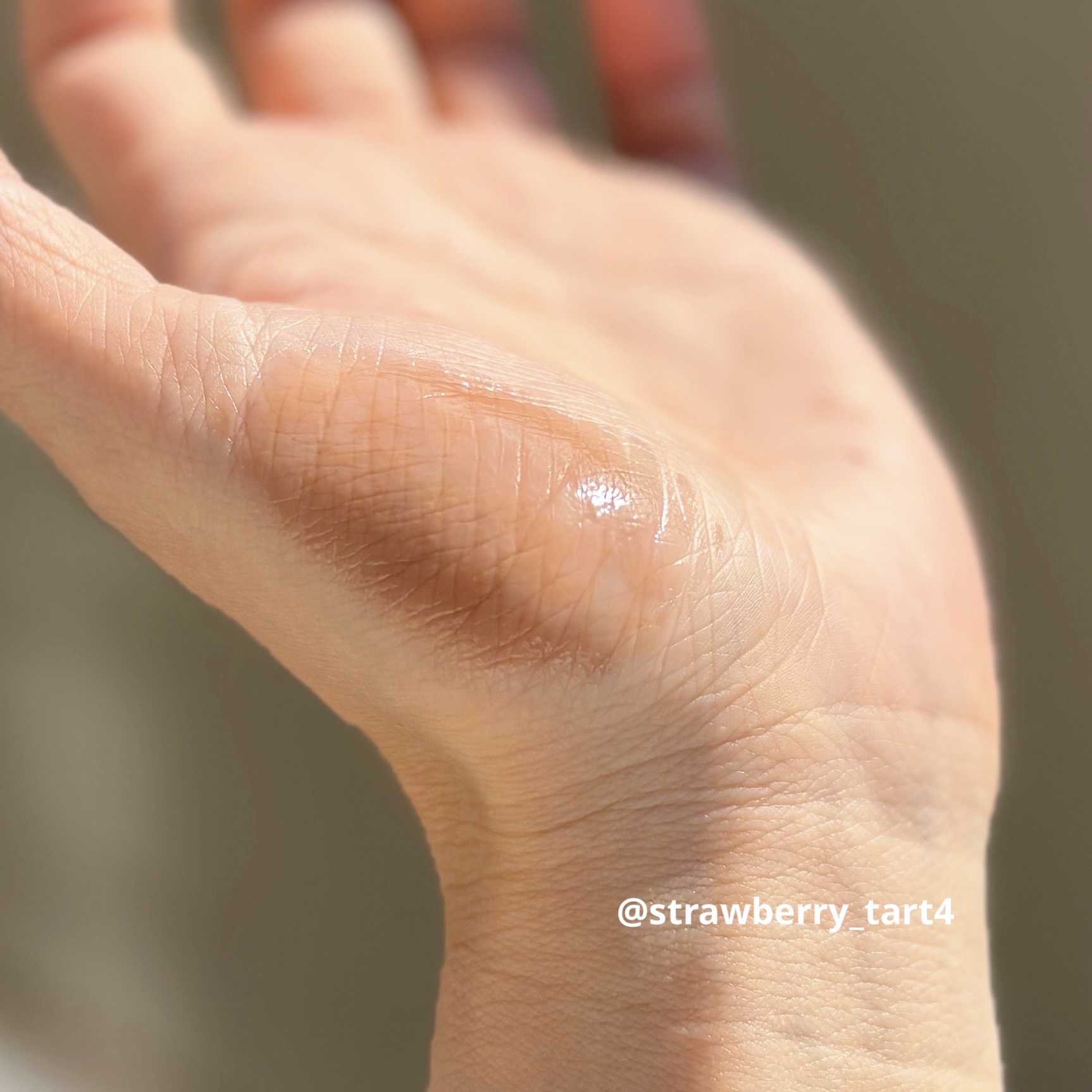 リップ オイル バーム/CLARINS/リップバームを使ったクチコミ（2枚目）