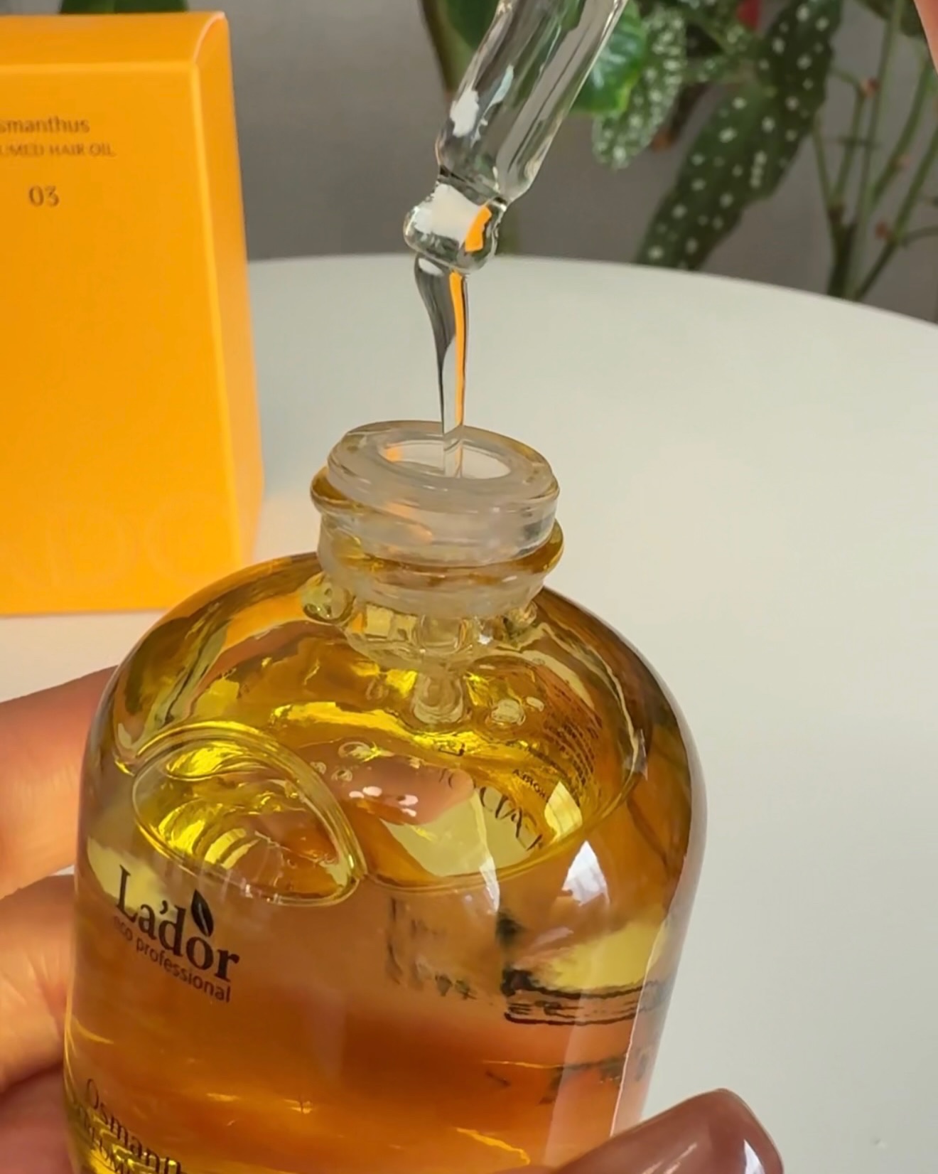 パフュームヘアオイル オスマンサス/La'dor/ヘアオイルを使ったクチコミ（2枚目）