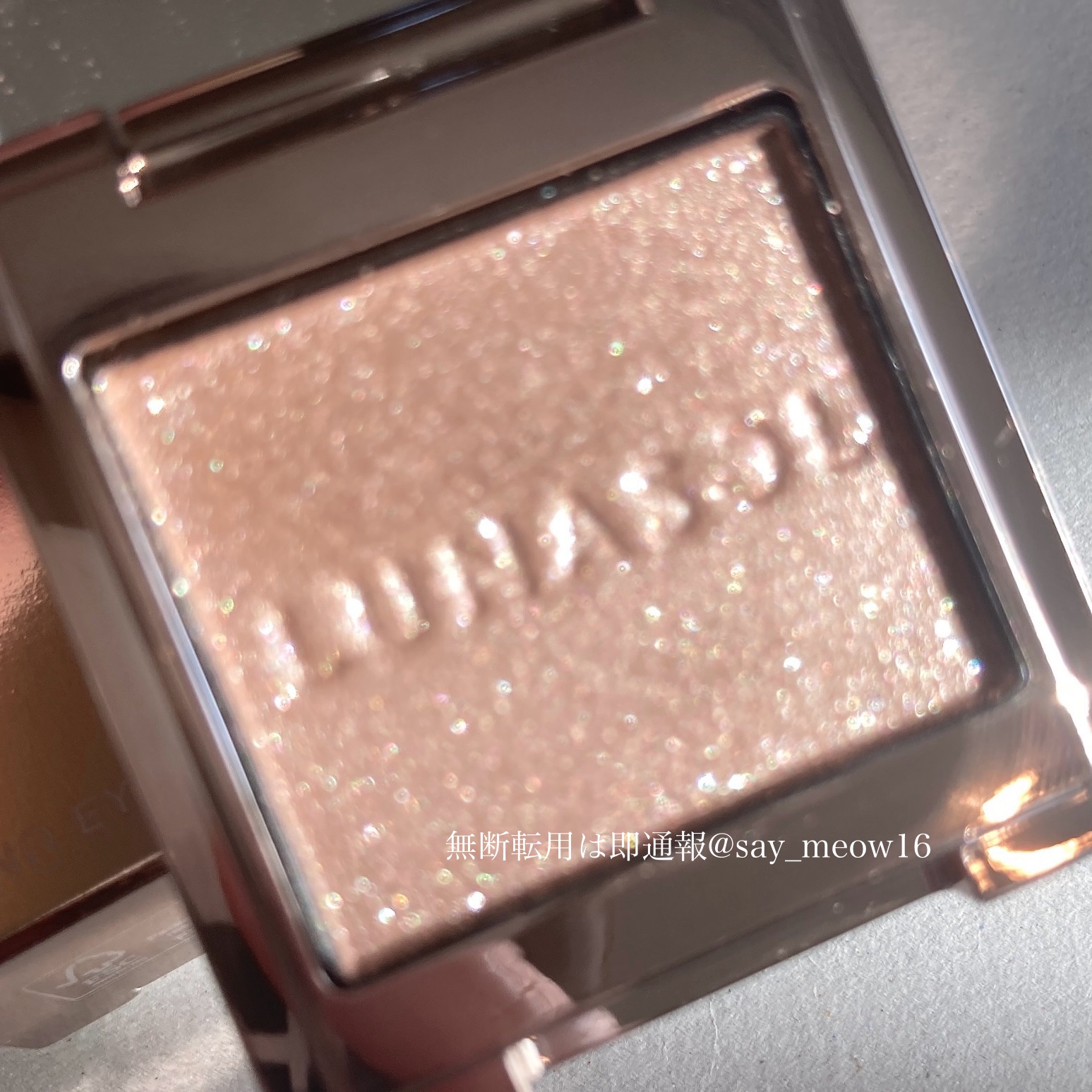 ルナソル モノアイカラーレーション 03 Mirror Ash/LUNASOL/単色アイシャドウを使ったクチコミ（2枚目）