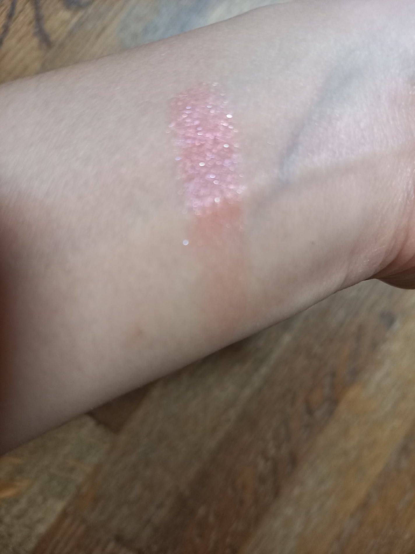 シャドーカスタマイズ/MAJOLICA MAJORCA/単色アイシャドウを使ったクチコミ(3枚目)