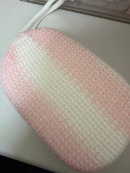 優しく洗える泡立ちボディスポンジ/DAISO/ボディ石鹸を使ったクチコミ(4枚目)