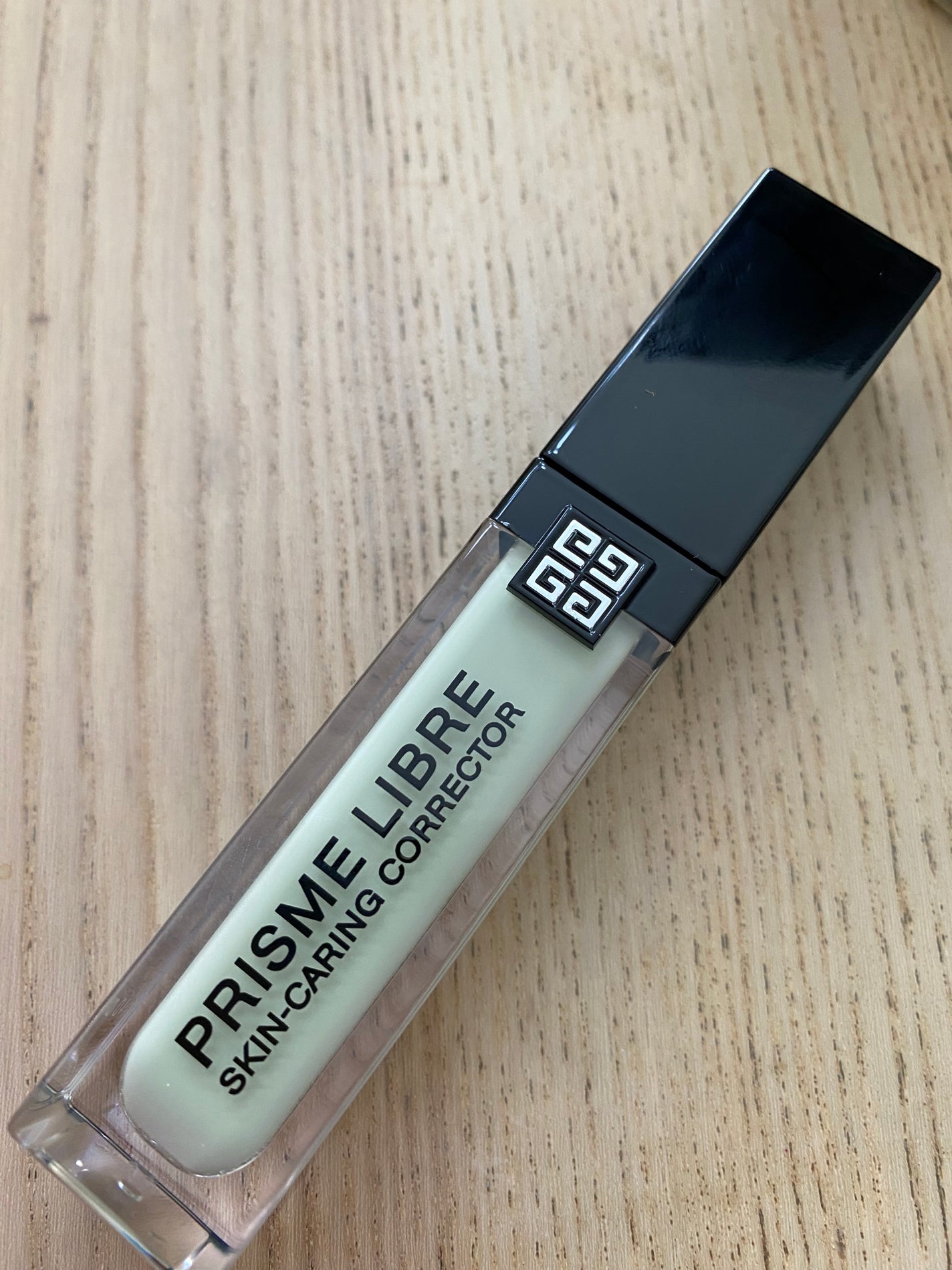 プリズム・リーブル・スキンケアリング・コレクター/GIVENCHY/化粧下地を使ったクチコミ(1枚目)