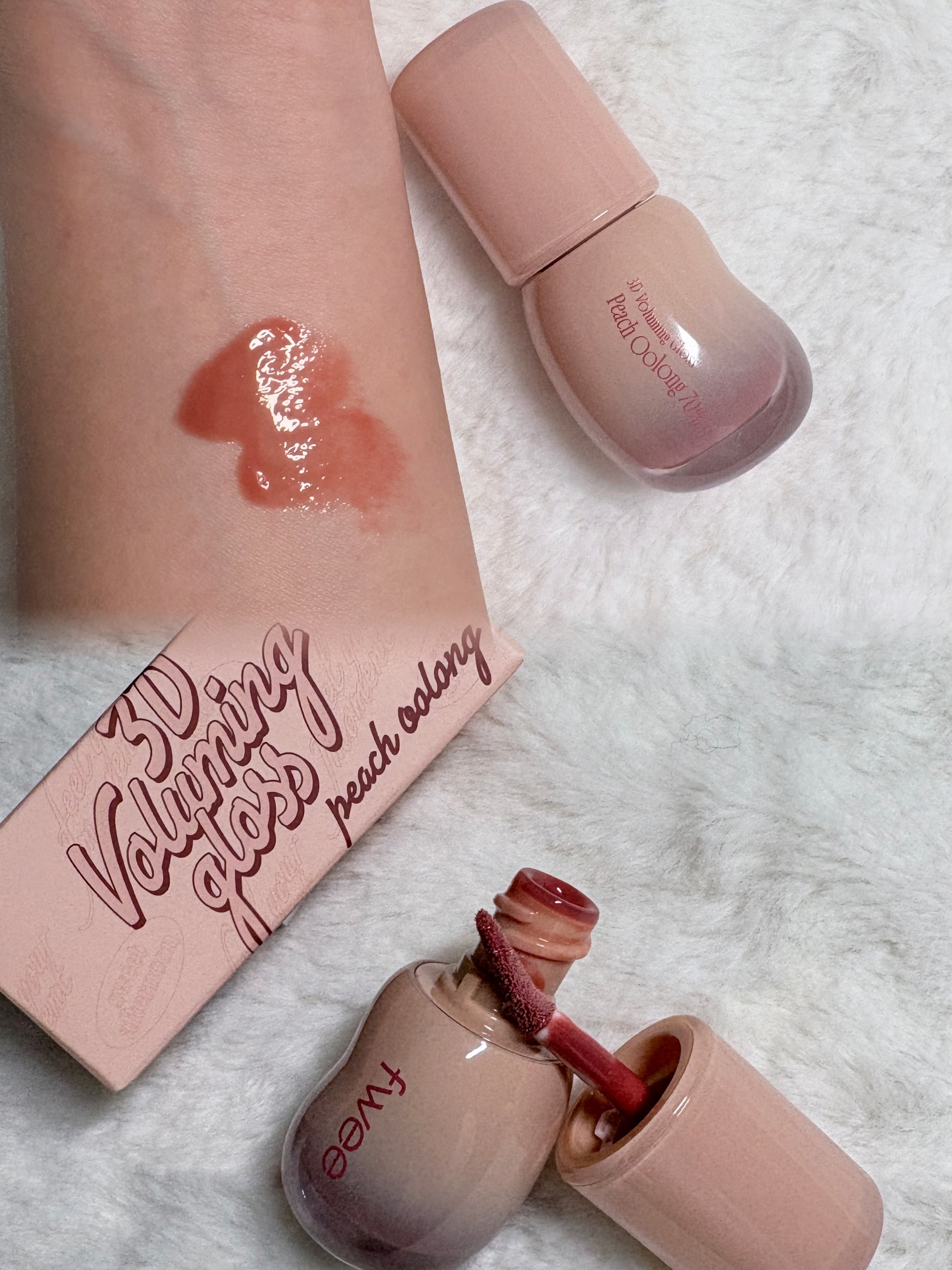 フィー 3Dボリューミンググロス/fwee/リップグロスを使ったクチコミ（2枚目）