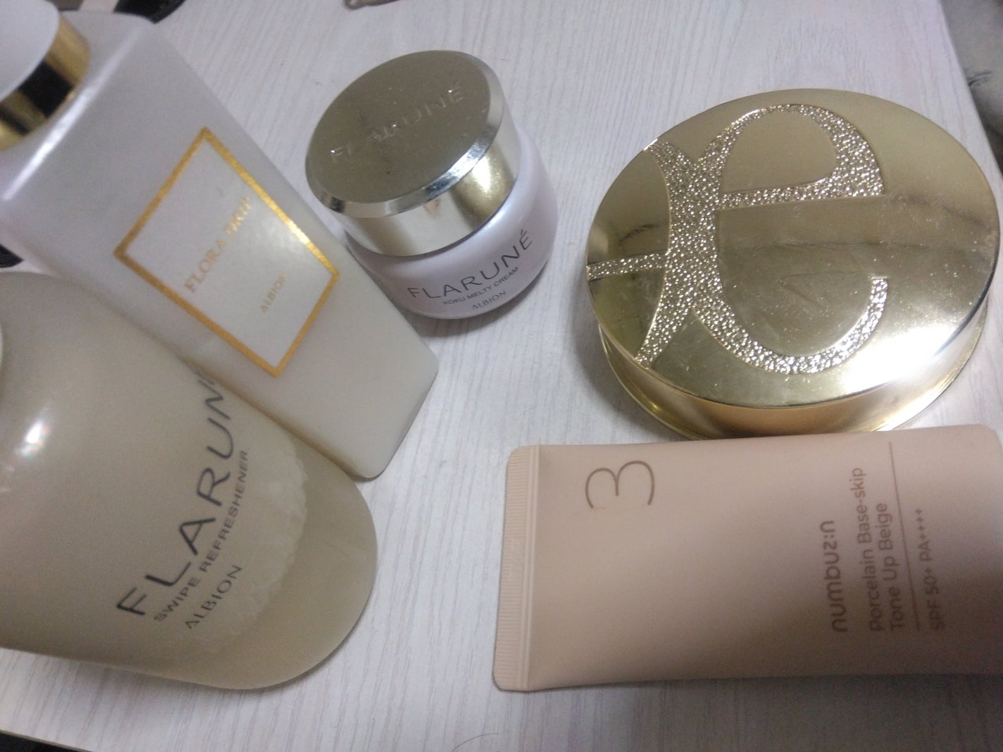 エレガンス ラ プードル オートニュアンス リクスィーズ/Elégance/プレストパウダーを使ったクチコミ(1枚目)