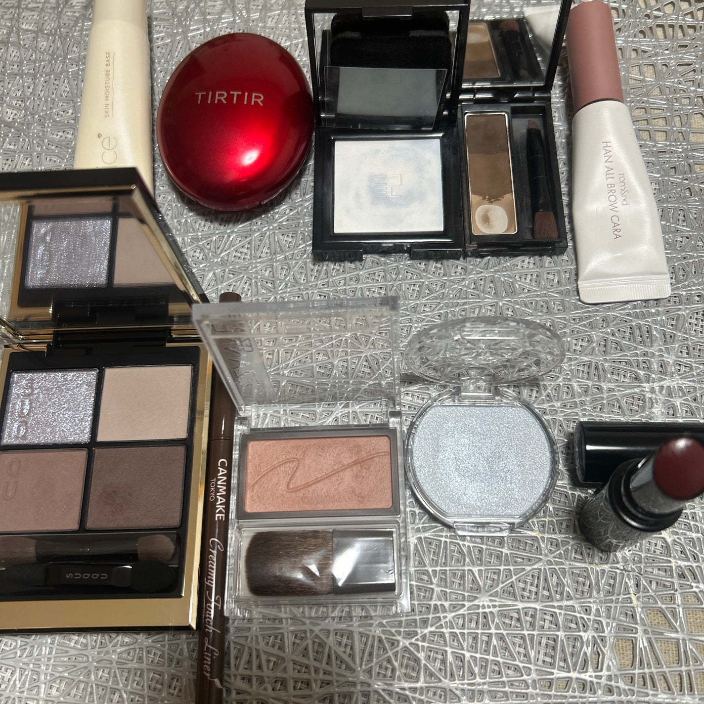 ケイト デザイニングアイブロウ3D/KATE/パウダーアイブロウを使ったクチコミ(2枚目)