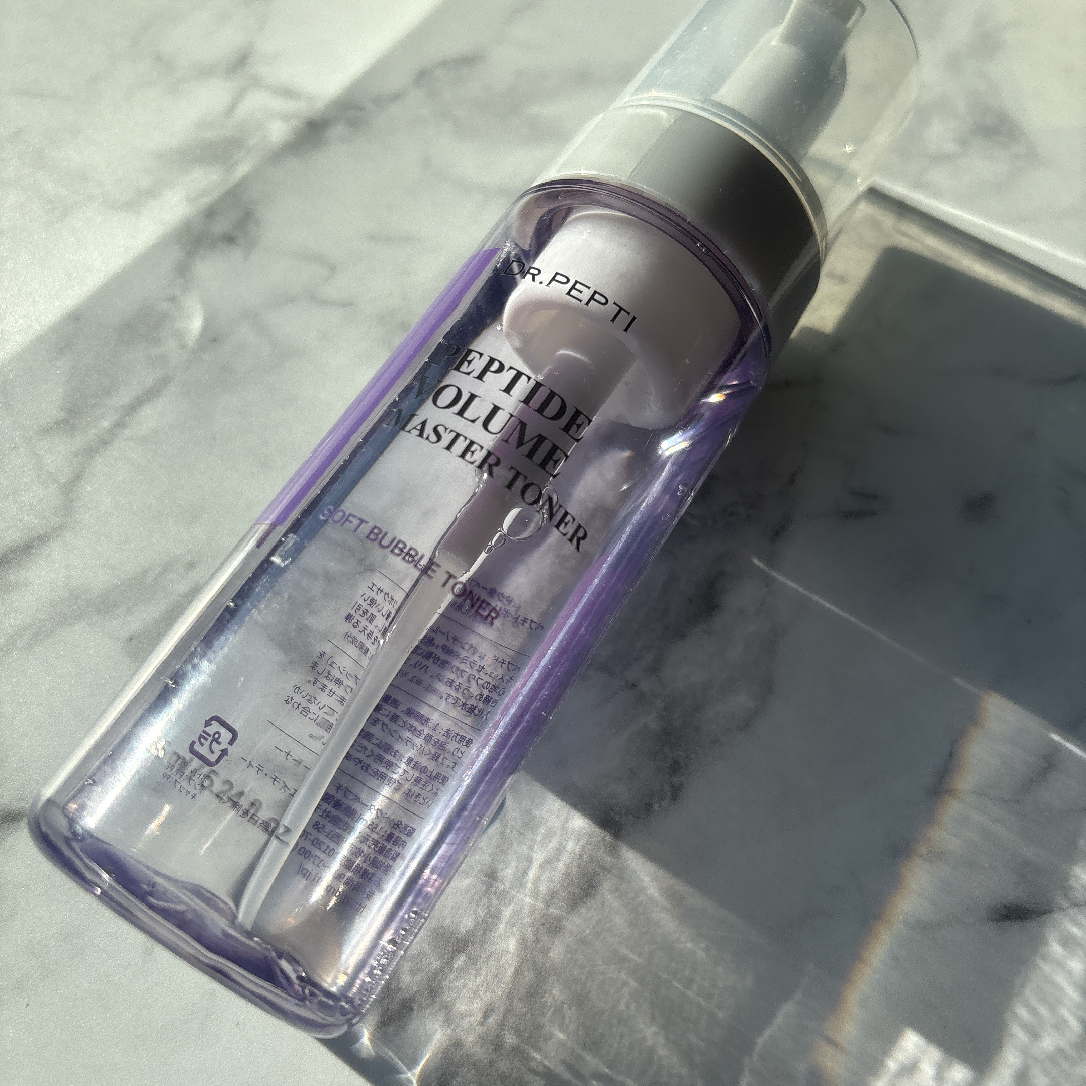 ＼ふわふわ泡の導入化粧水／

DR.PEPTI
ペプチドボリュームマスタートナー

12種のペプチド、セラミド、ツボクサエキス、パンテノール配合。
ハリ・ツヤ・うるおいを与える導入化粧水です。

泡タイプの化粧水は初めてで、最初は不思議な感