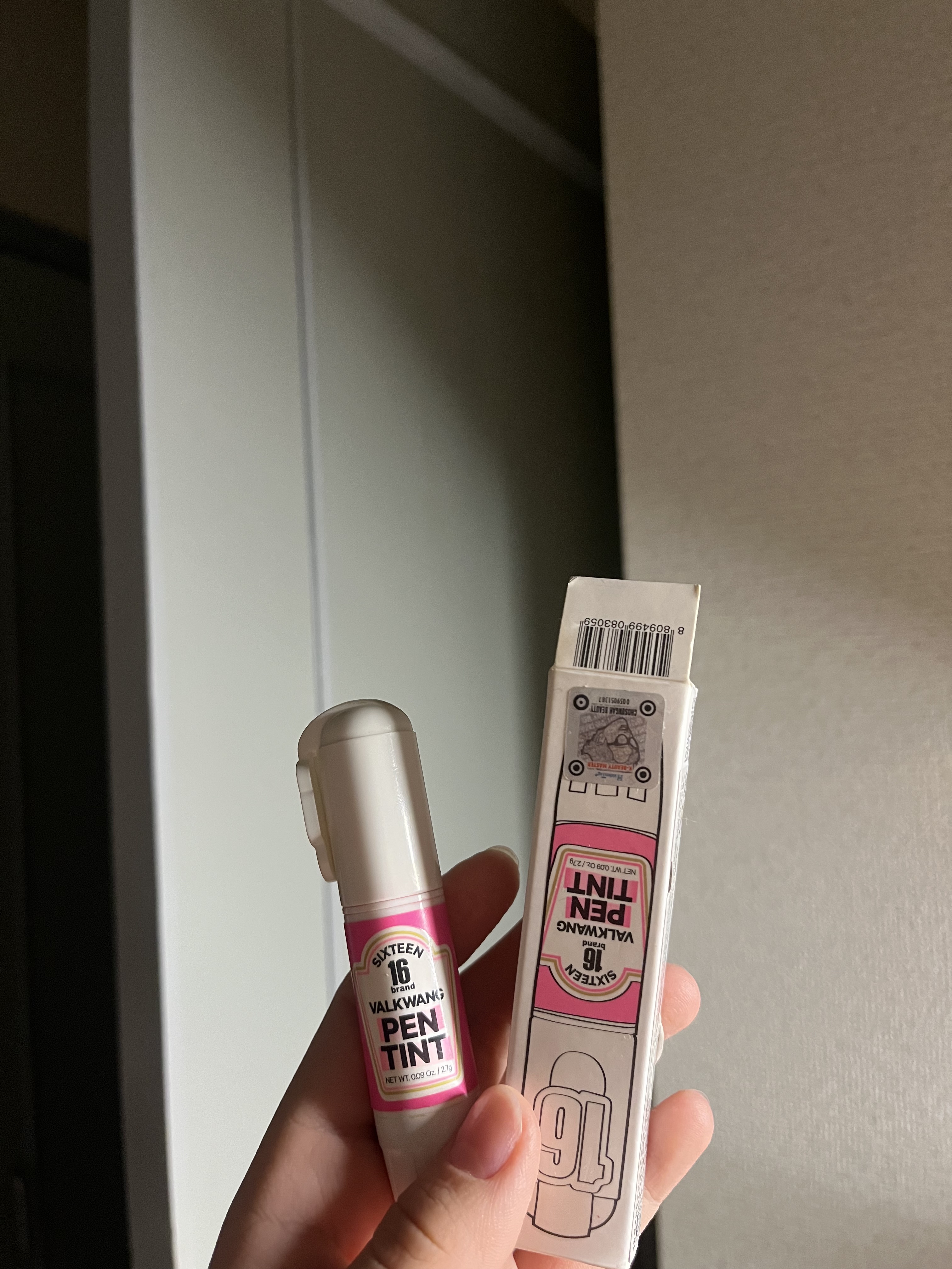 Sixteen Valkwang Pen/16BRAND/口紅を使ったクチコミ（1枚目）