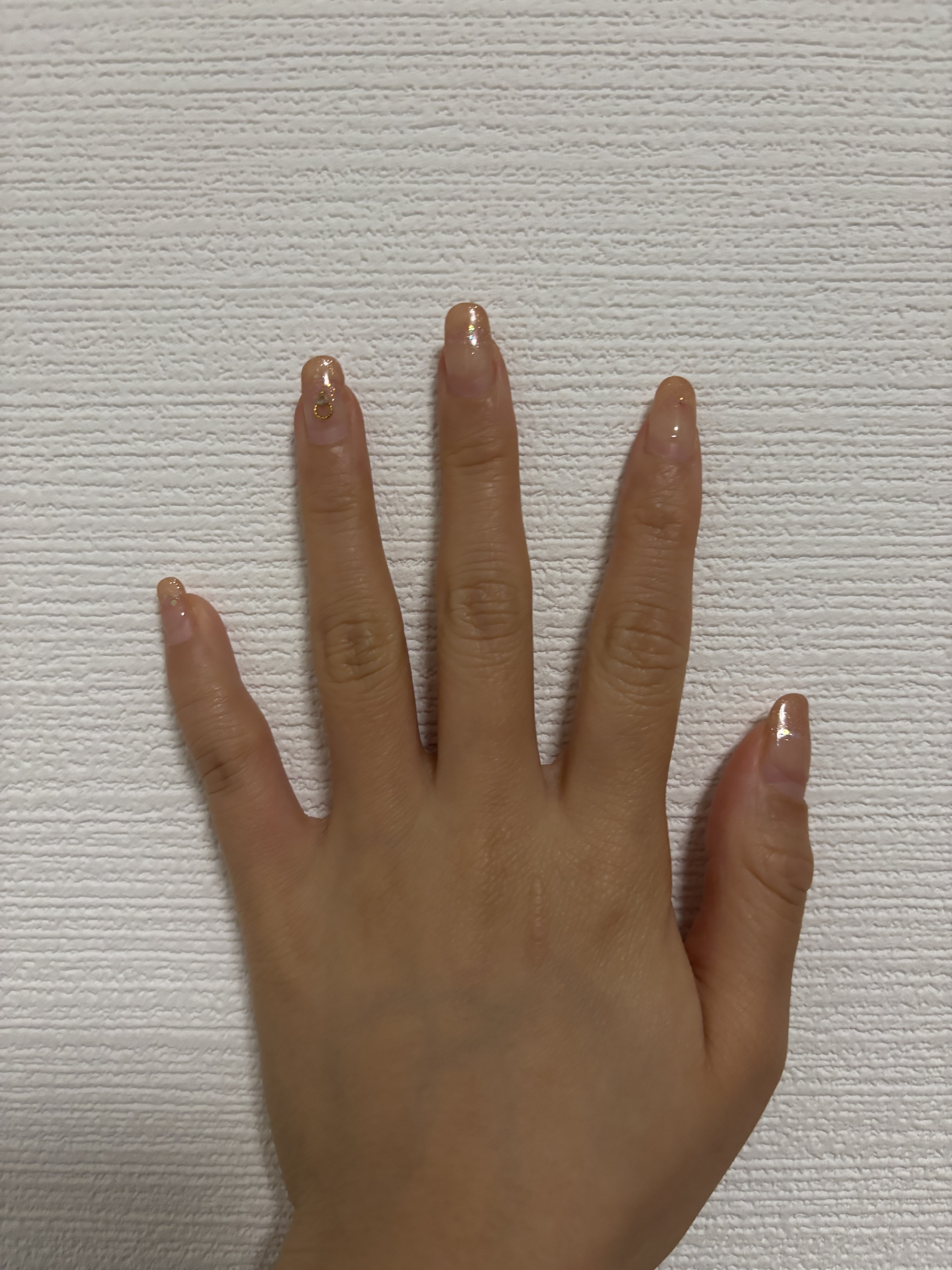 ネイル伸びたので変えます！！

#ネイル
#カラグラ
#キラキラネイル 