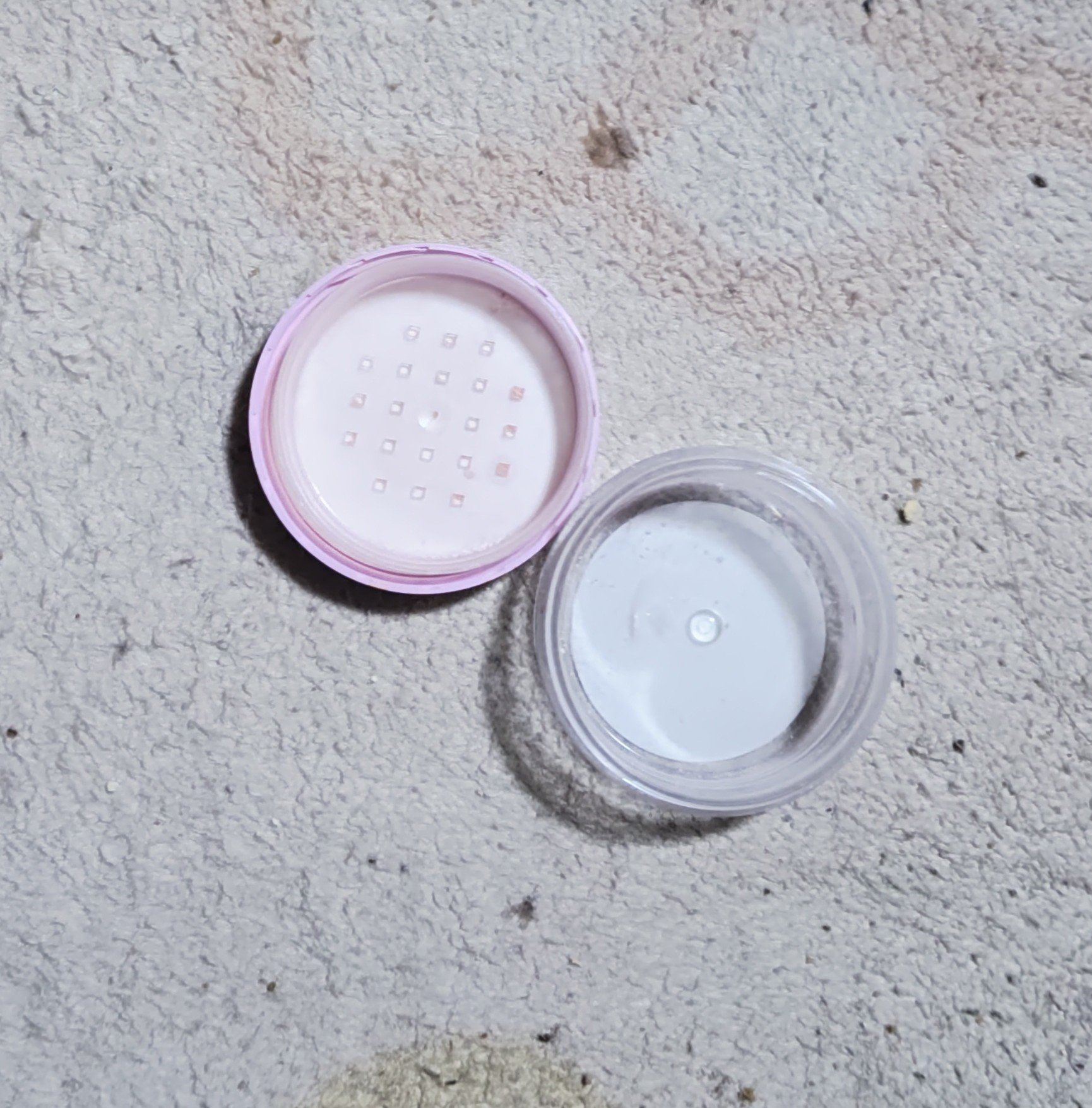 コーセーコスメニエンス メイク キープ パウダー 桜チェリーのクチコミ「メイク初心者の記録（使い切りレビュー編その150）

✼••┈┈••✼••┈┈••✼••┈┈•.....」（1枚目）