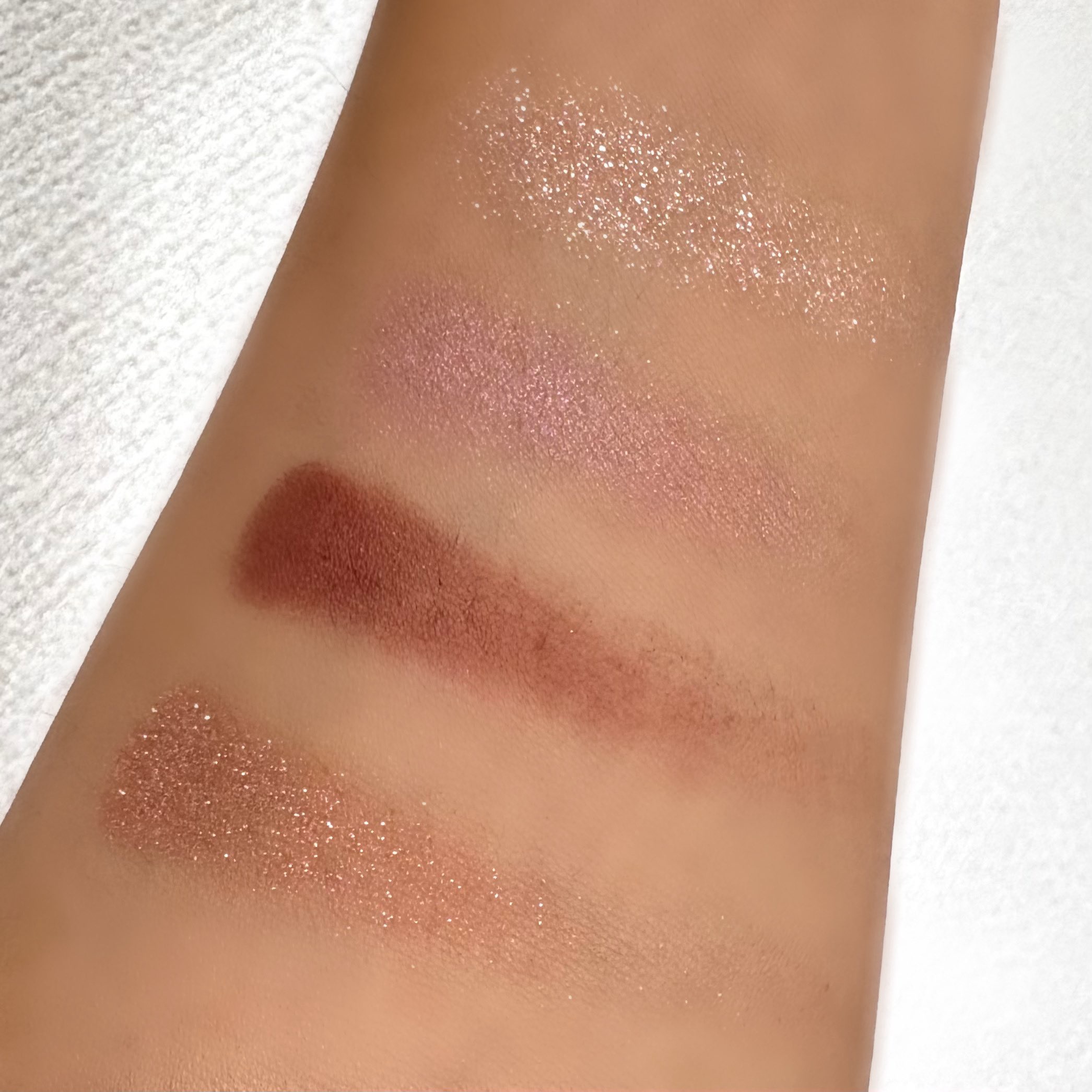 トーン ペタル フロート アイパレット/to/one/アイシャドウパレットを使ったクチコミ（3枚目）