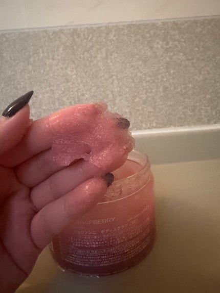 ジョヴァンニ シュガー ボディスクラブ スイートラズベリー/giovanni/ボディスクラブを使ったクチコミ(3枚目)