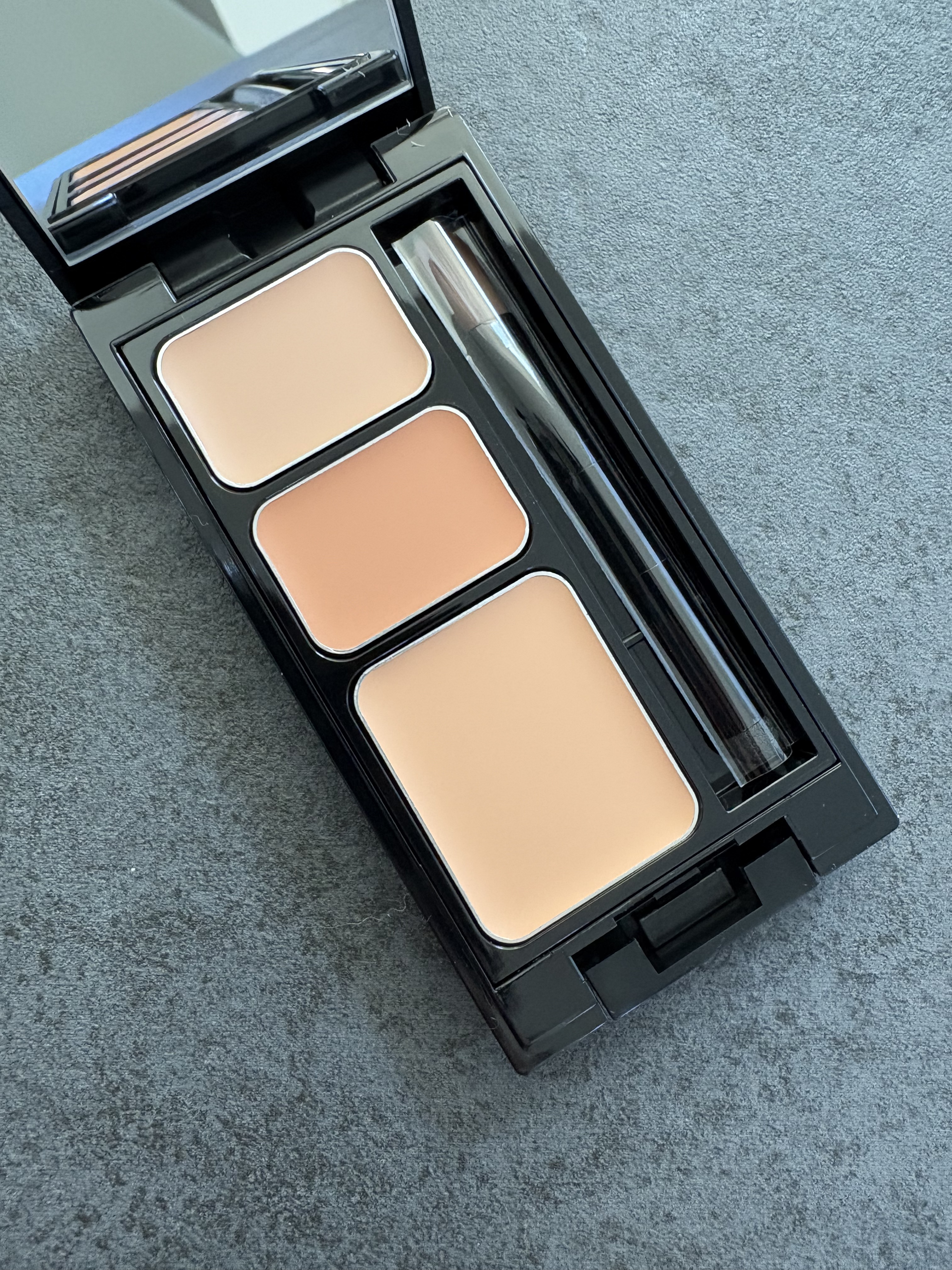 ミネラルコンシーラーパレット/エトヴォス/パレットコンシーラーを使ったクチコミ（2枚目）