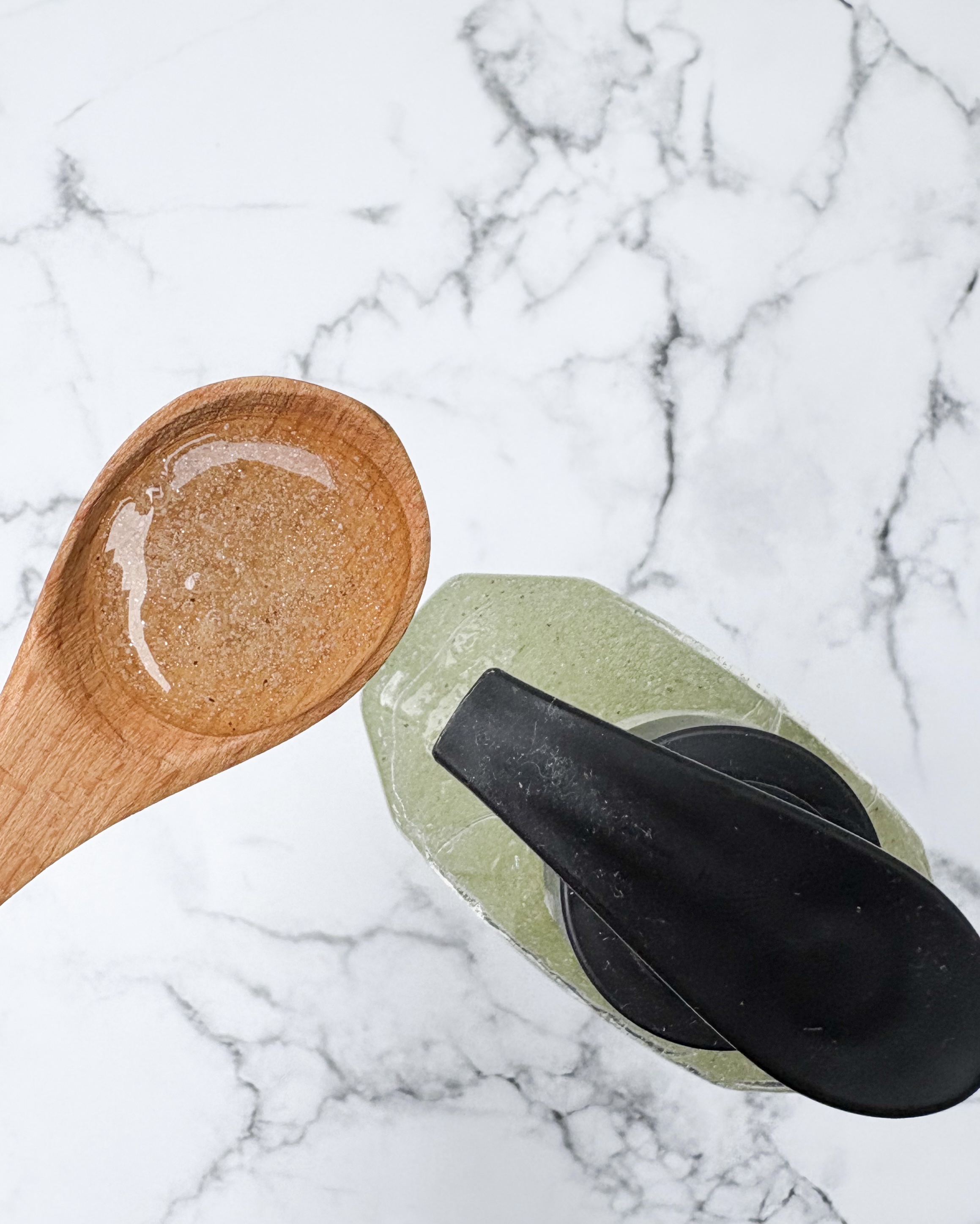 スクラブボディウォッシュ ナイトブルーミング ジャスミン/LUV SCENT/ボディソープを使ったクチコミ（2枚目）