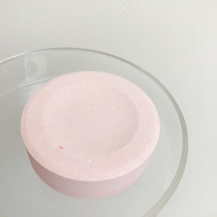 クナイプ クナイプ スパークリングタブレット サクラの香りのクチコミ「🏷|クナイプ
クナイプ スパークリングタブレット サクラの香り
秋と冬の間の時期で、少し.....」(2枚目)