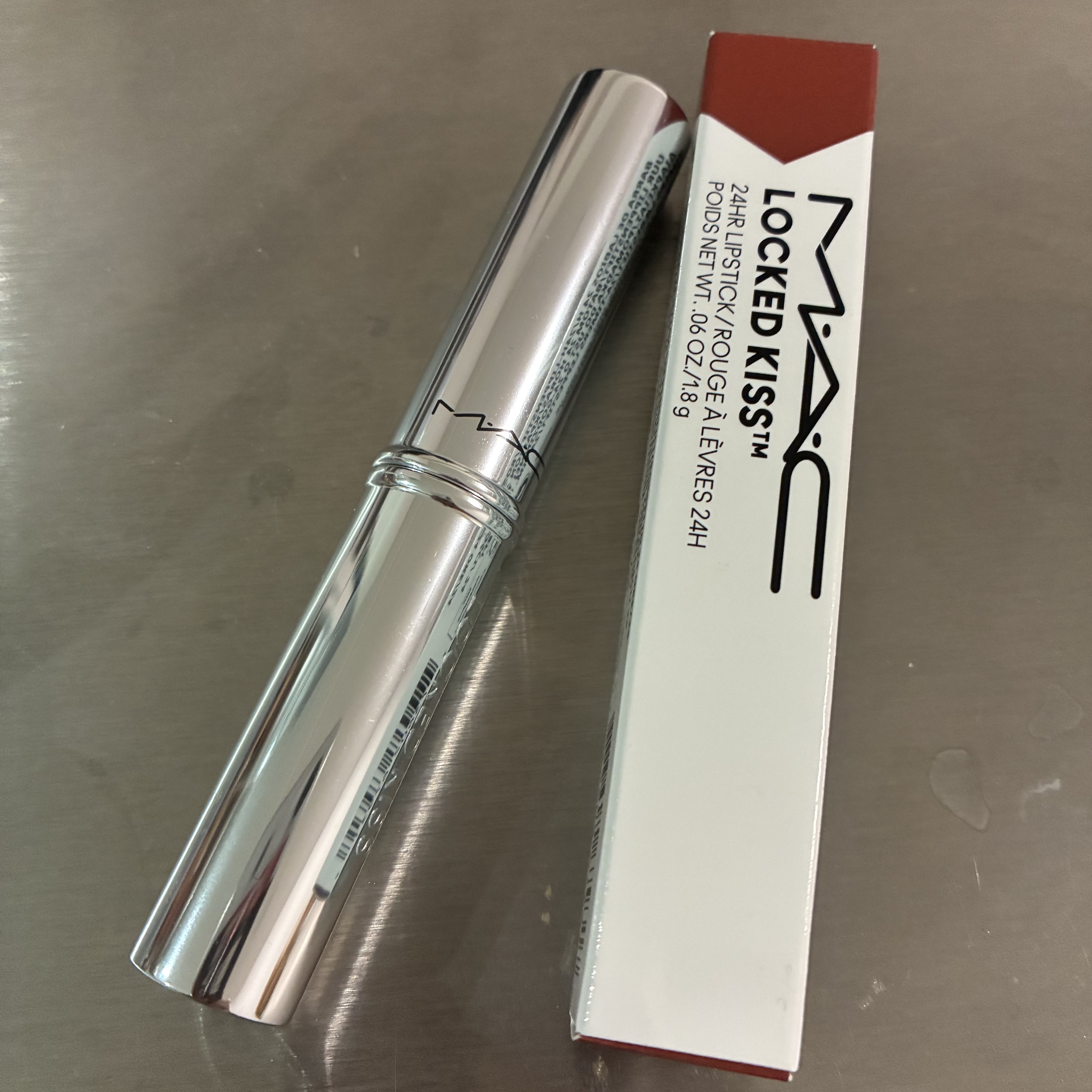 ロックドキス リップスティック ソフィストリー (ディープ ウォーム ブラウン)/M・A・C/口紅を使ったクチコミ（1枚目）