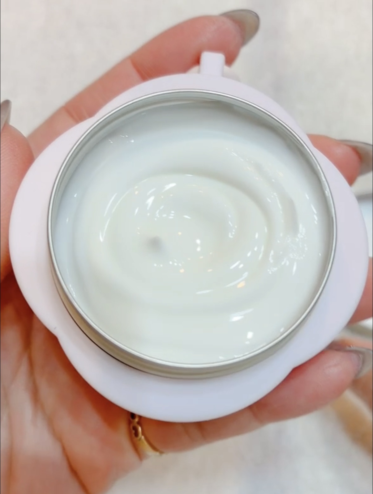 トーン スウィート ブーケ ハンドクリーム/to/one/ハンドクリームを使ったクチコミ（3枚目）