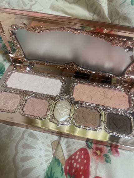 ストロベリーキューピッドコレクション メイクアップパレット/FlowerKnows/アイシャドウパレットを使ったクチコミ(2枚目)