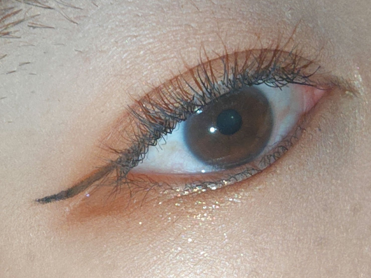 スパークラー アイシャドウ ゴールド クラッシュ/M・A・C/単色アイシャドウを使ったクチコミ（2枚目）