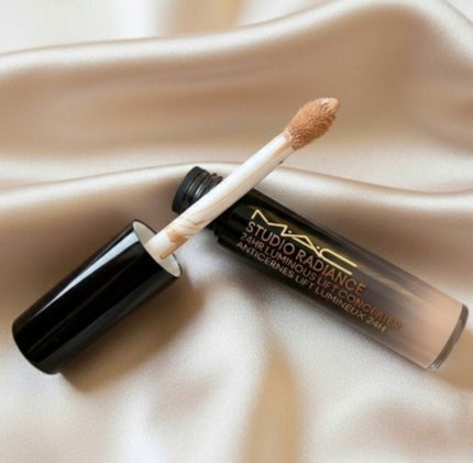 スタジオ ラディアンス 24 ルミナス コンシーラー/M・A・C/リキッドコンシーラーを使ったクチコミ(2枚目)