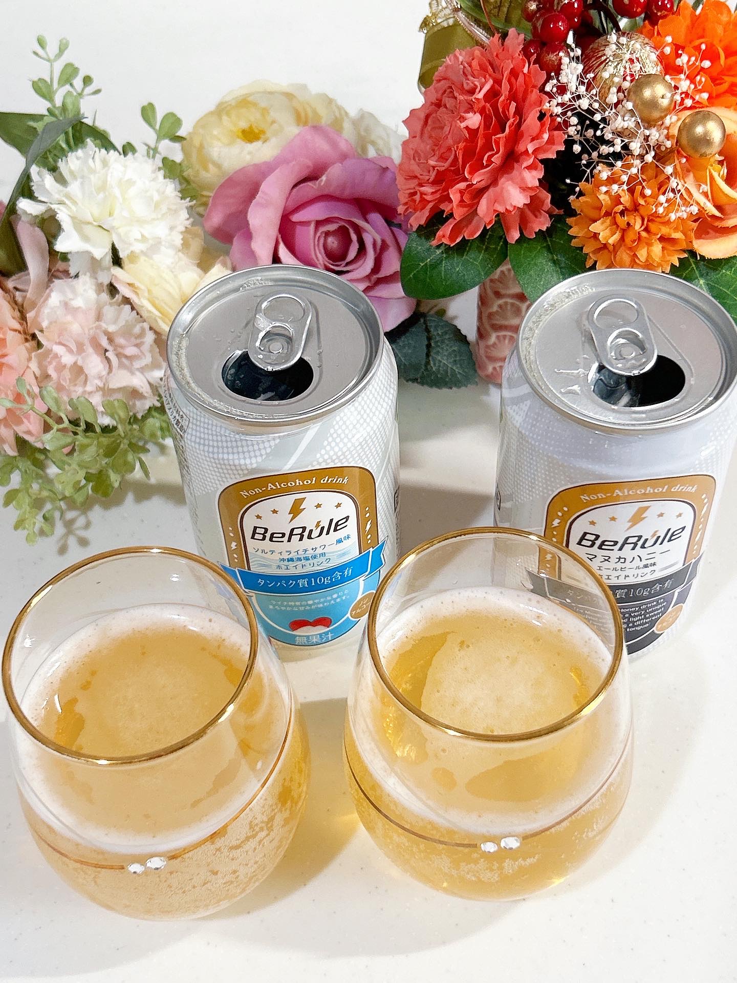 汗を流した後にこれ飲んでる❤️

@be_rule_ さんのノンアルコールプロテインドリンク✨

ソルティライチサワー風味は、沖縄海塩とライチの甘さと酸味のバランスがいい😍

マヌカハニーエールビール風味は、マヌカハニーの甘味とエールビー